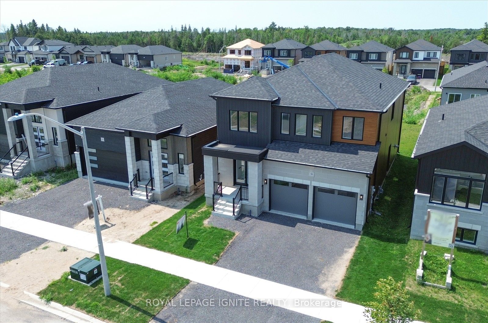 58 Dusenbury Drive Property Photo 6