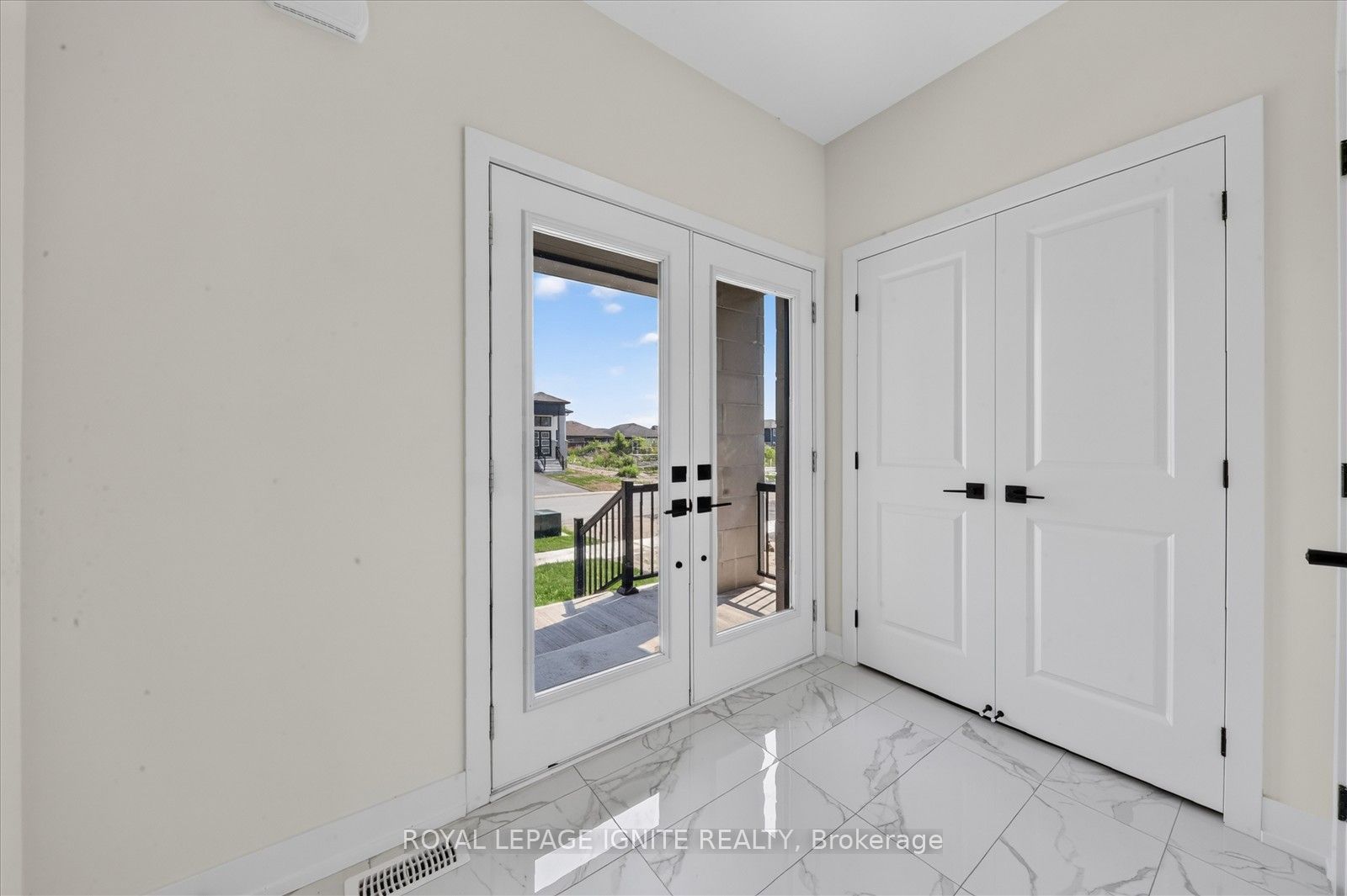 58 Dusenbury Drive Property Photo 9