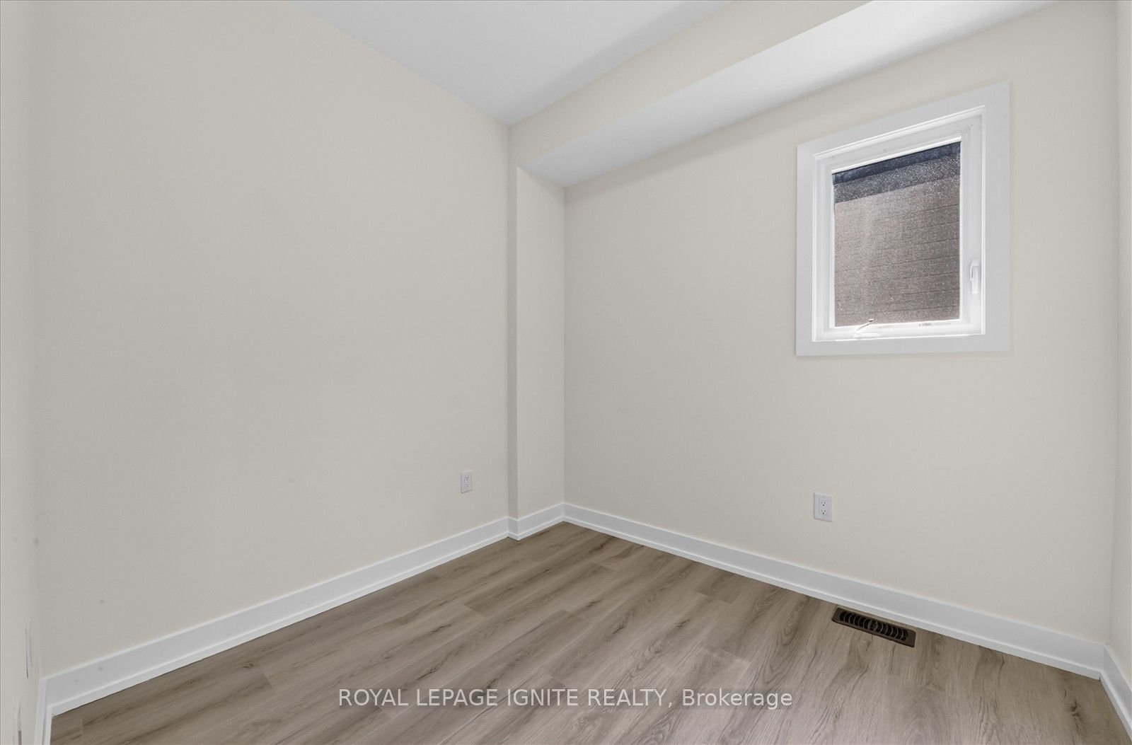 58 Dusenbury Drive Property Photo 12