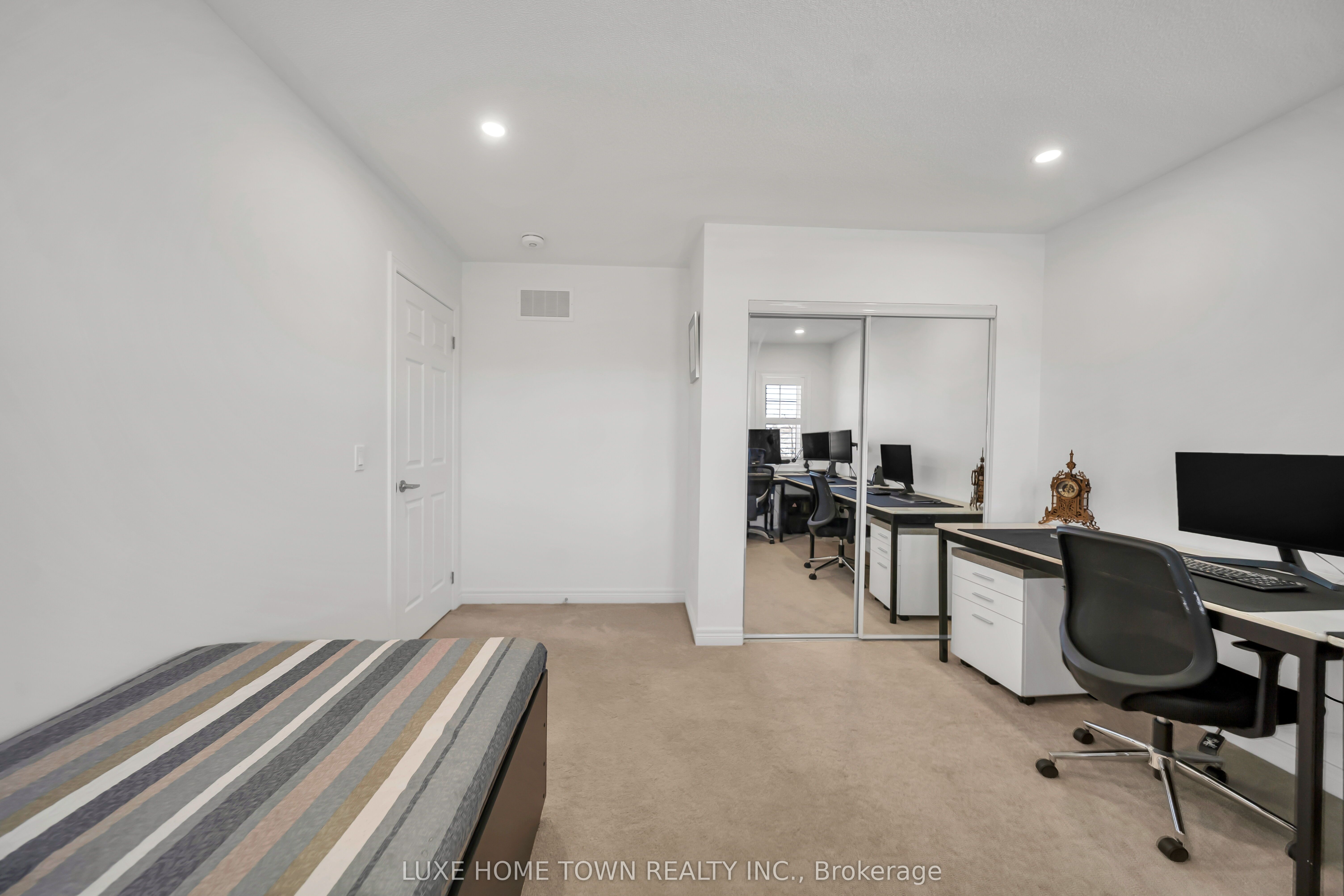 19 Findlay Way Property Photo 31