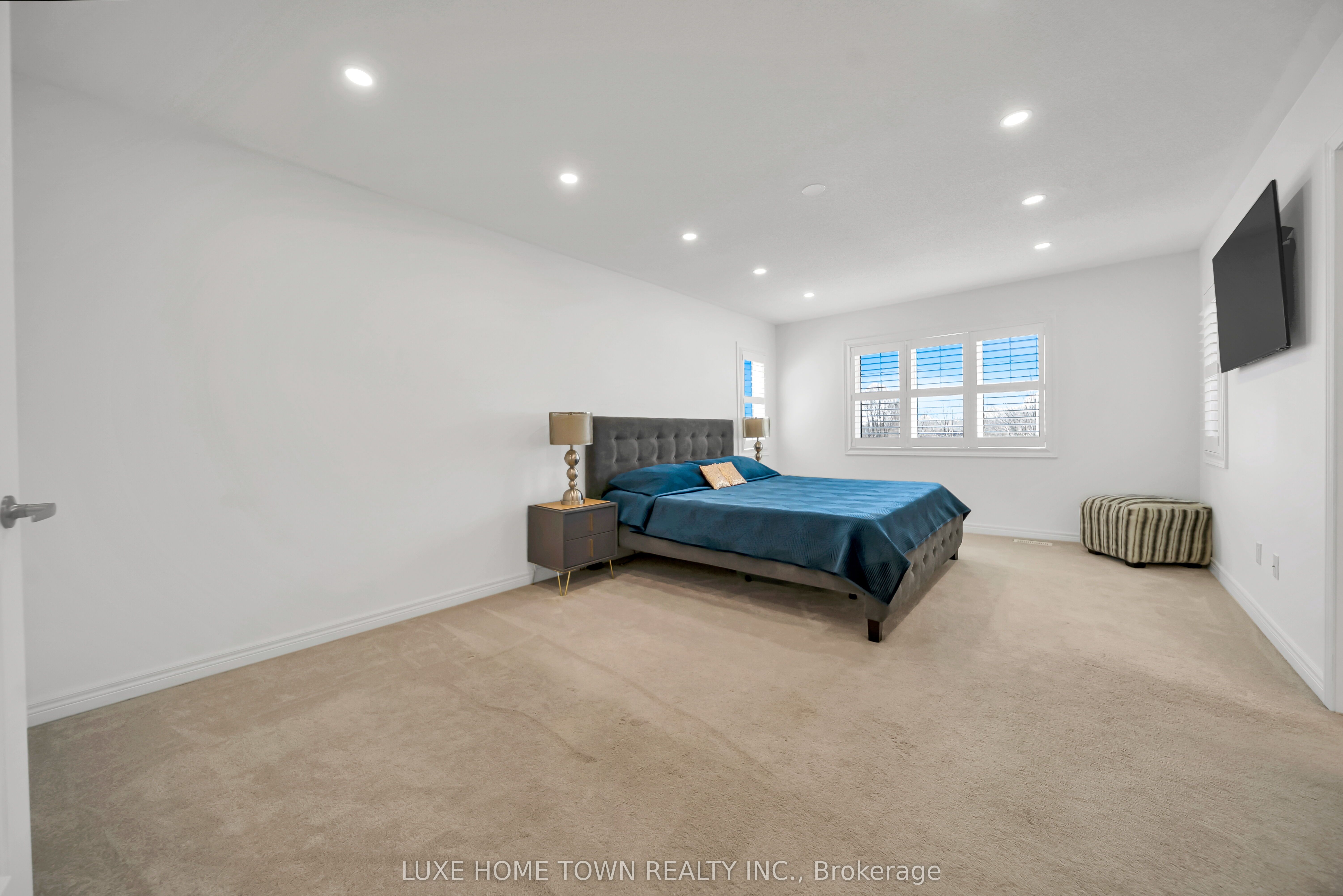 19 Findlay Way Property Photo 32