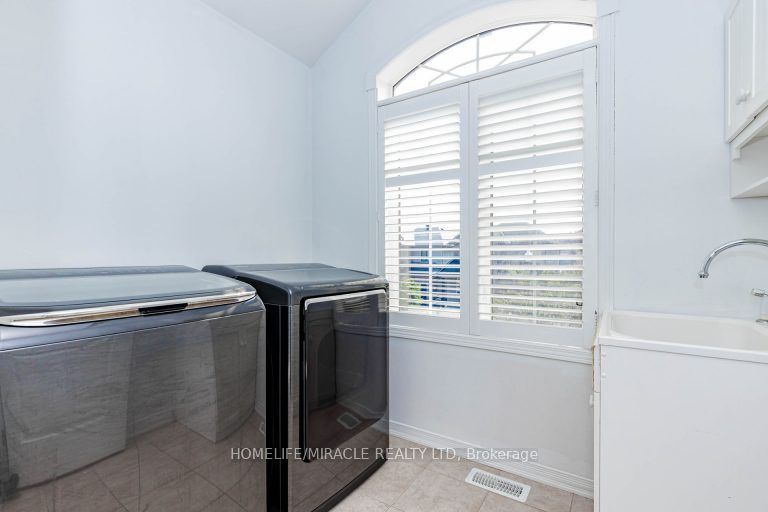 36 Tidemore Heights Property Photo 42