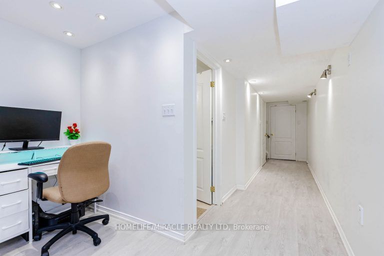 36 Tidemore Heights Property Photo 43