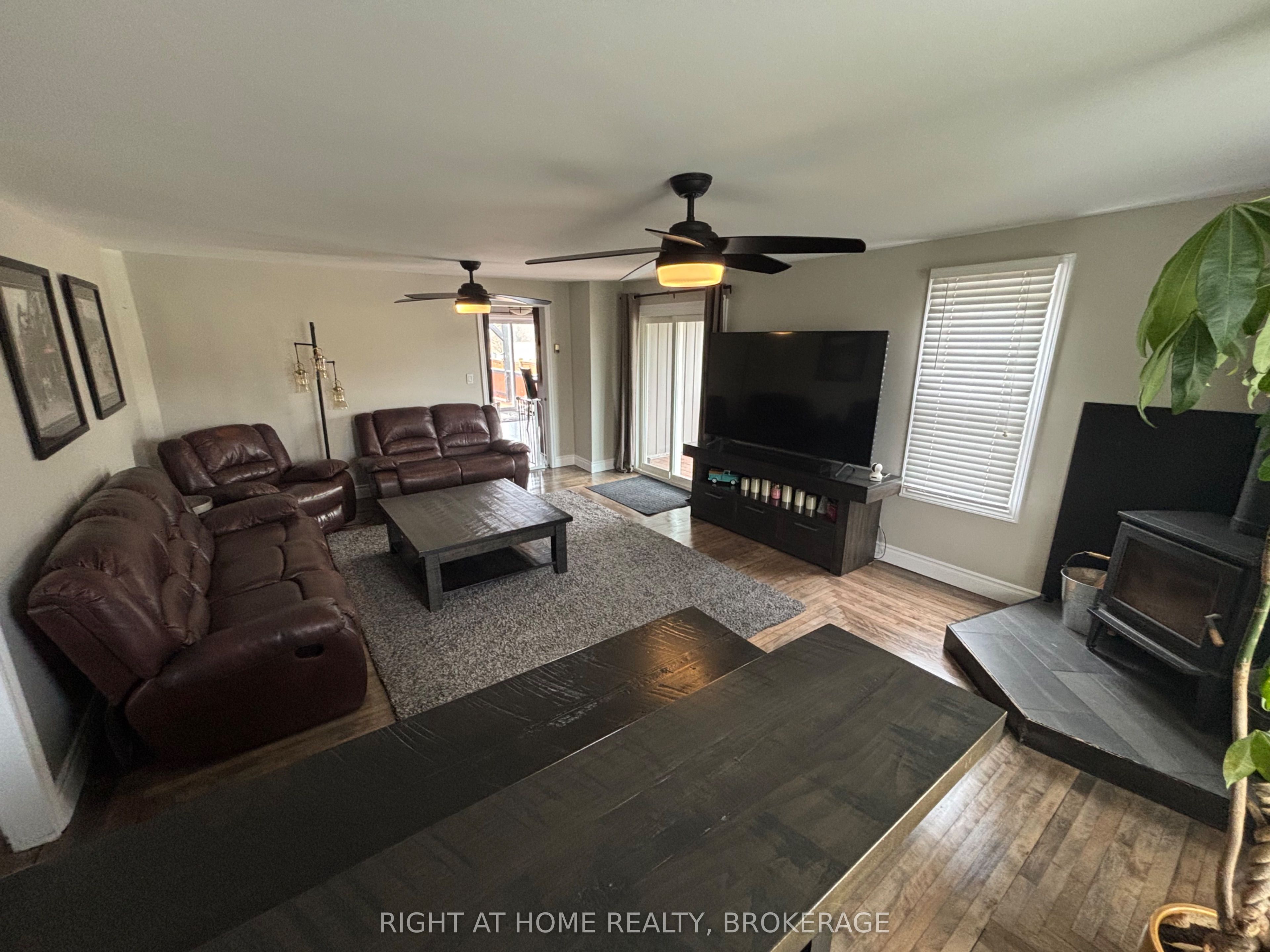 720 Webber Road Property Photo 5