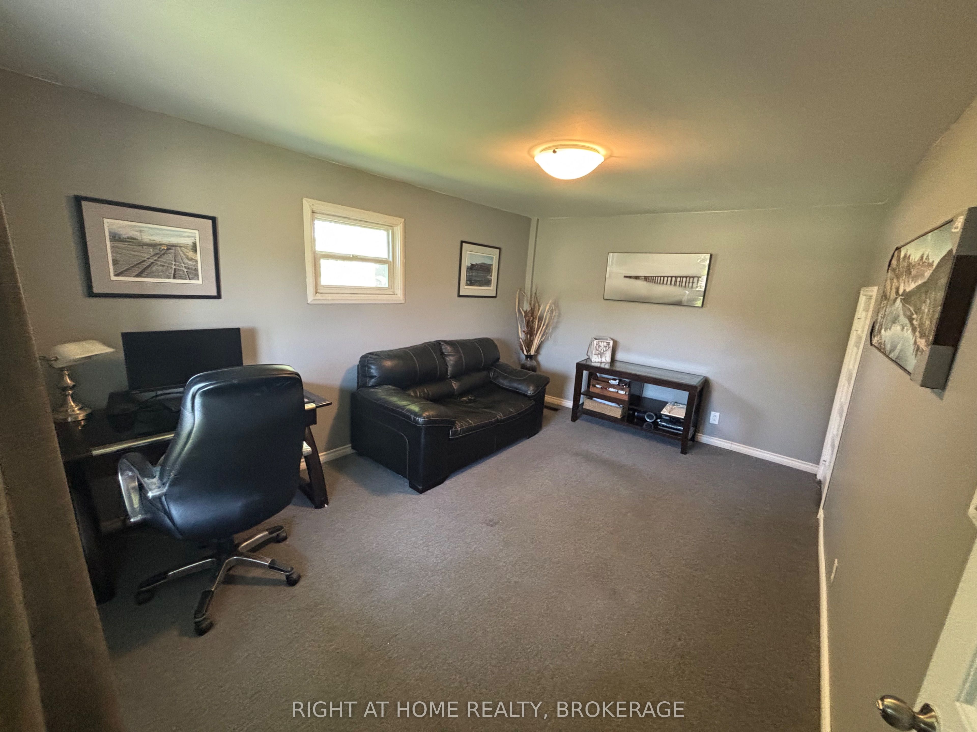 720 Webber Road Property Photo 11