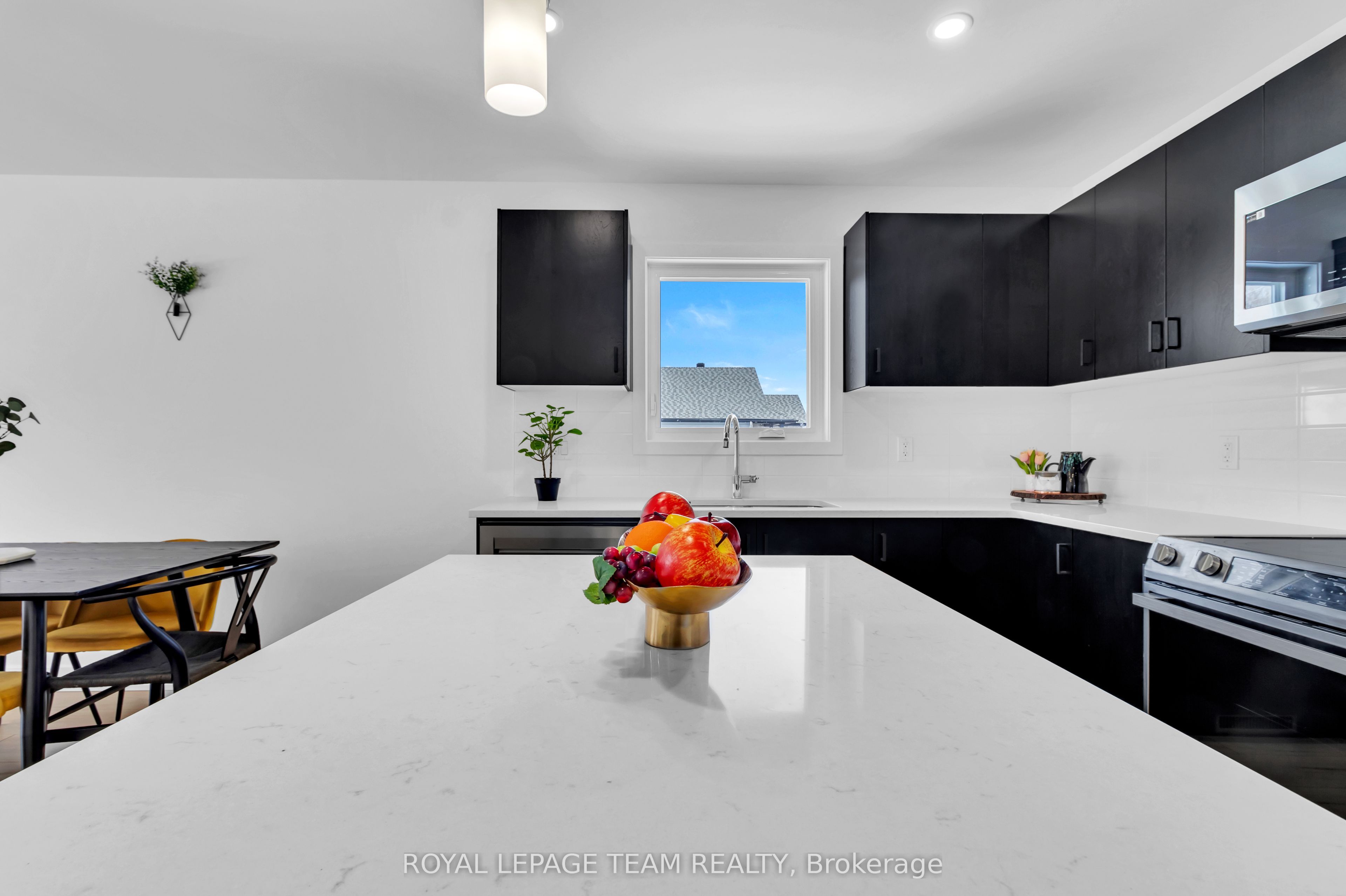 181 Seabert Drive Property Photo 4