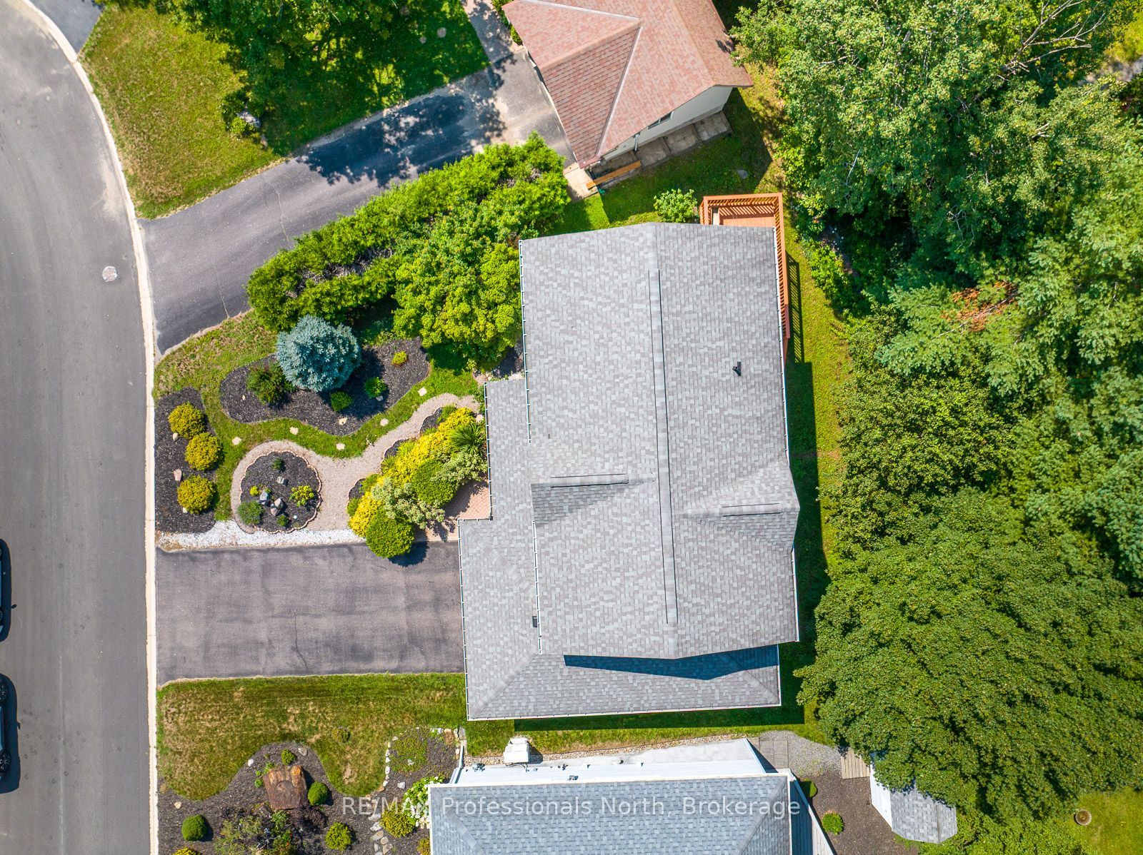 18 Heritage Crescent Property Photo 35