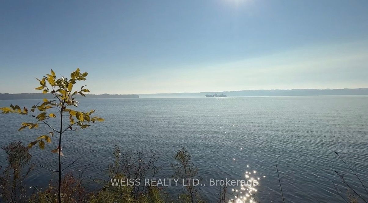 671 North Shore Drive E Property Photo 1