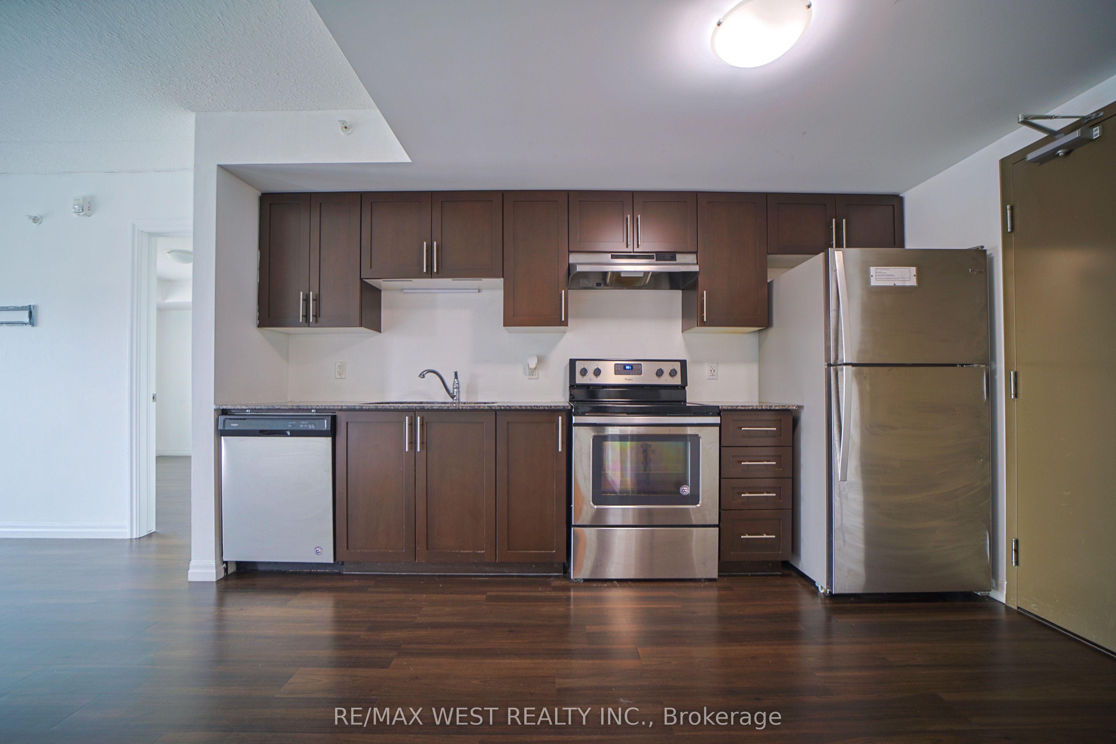 108 Summit Ridge Drive 207 Property Photo 5