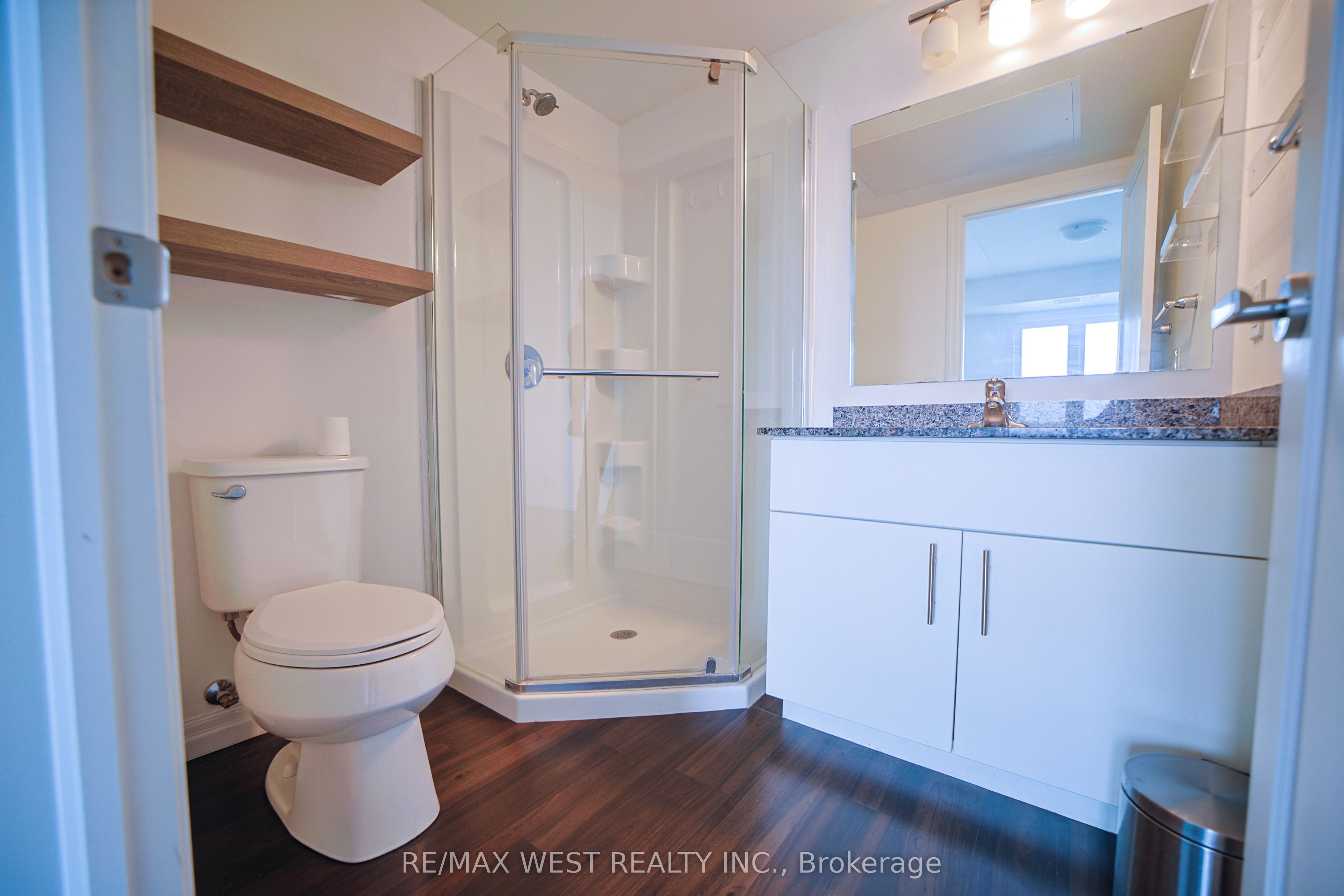 108 Summit Ridge Drive 207 Property Photo 12