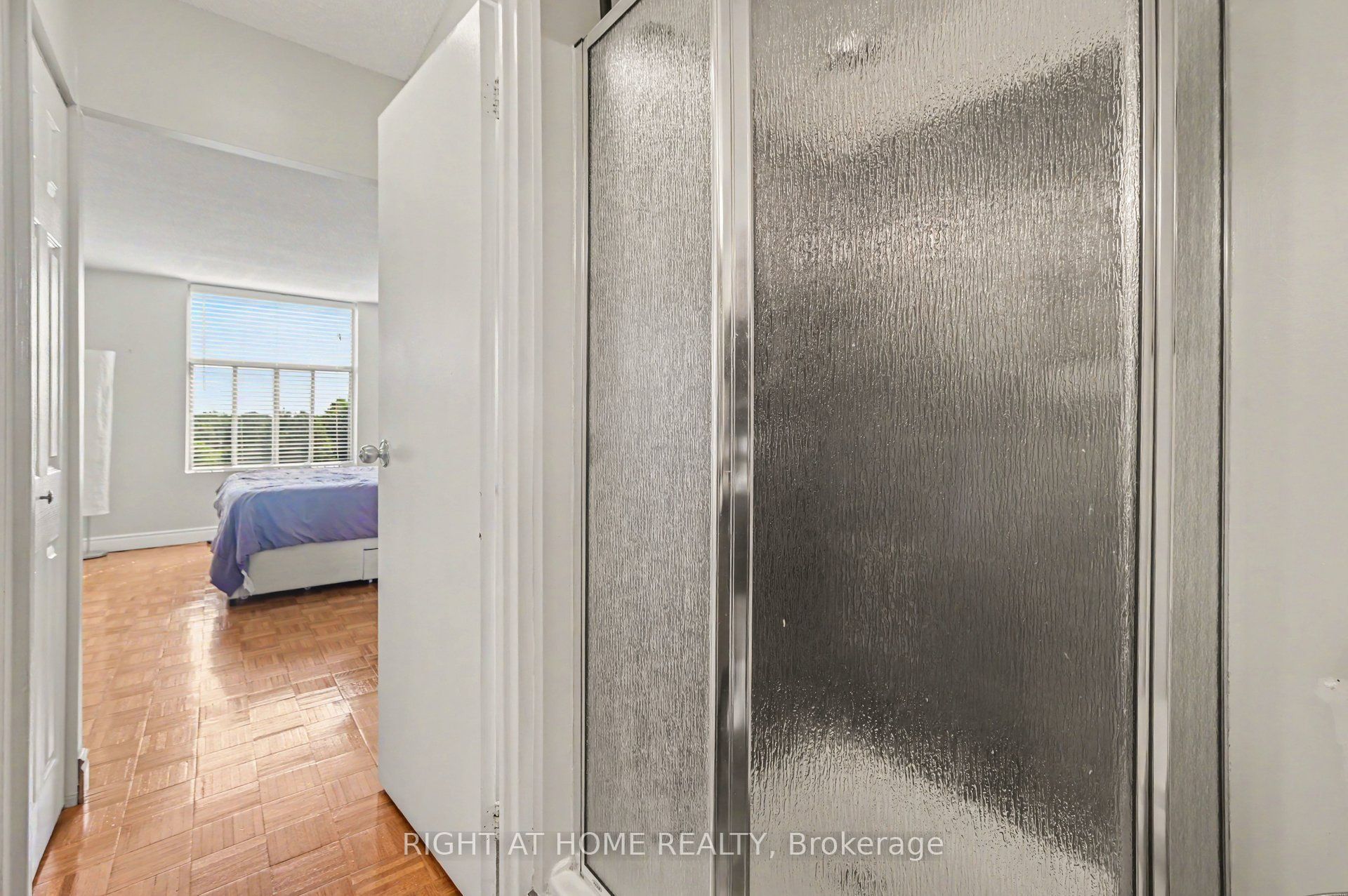 2759 Carousel Crescent 701 Property Photo 17