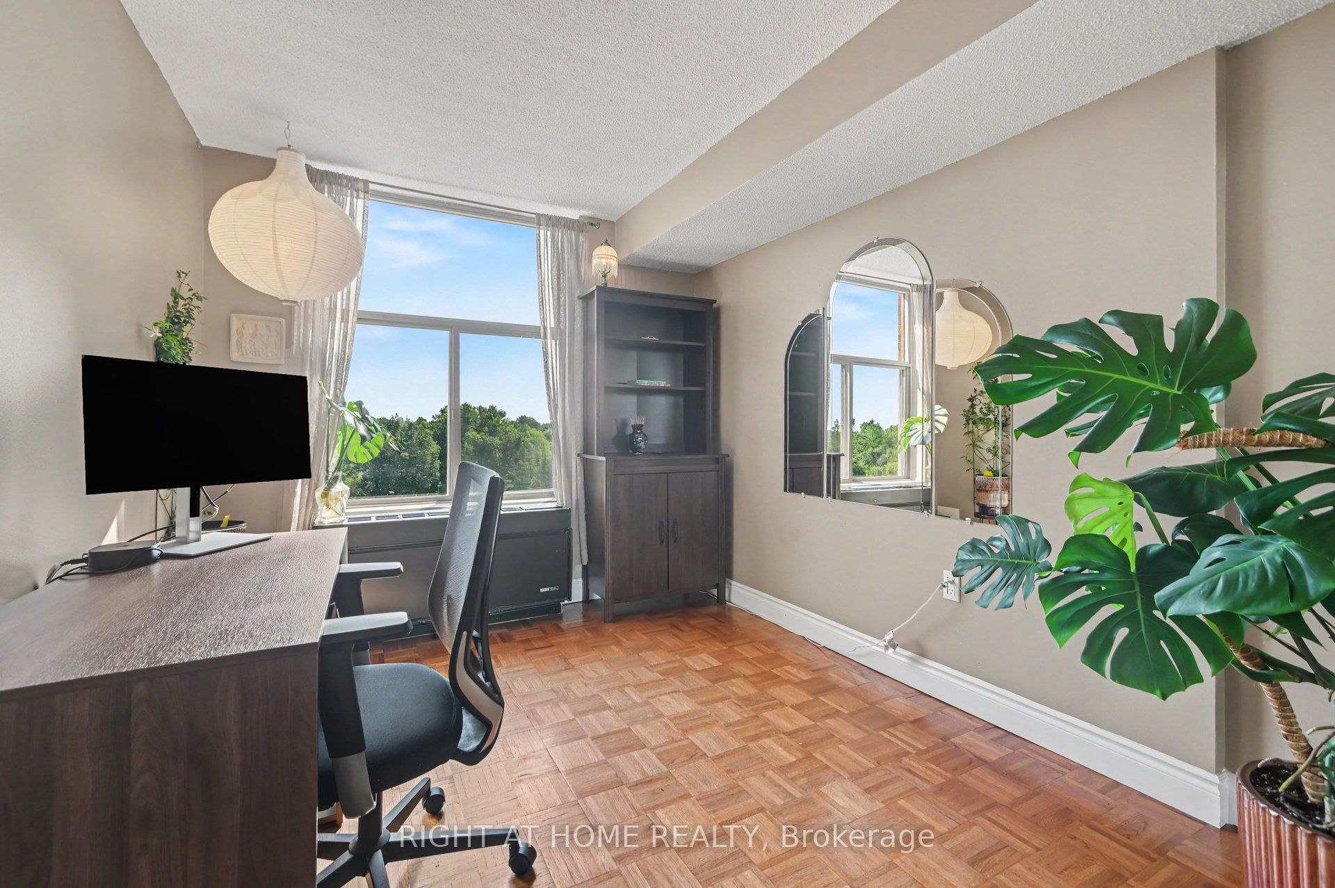 2759 Carousel Crescent 701 Property Photo 20