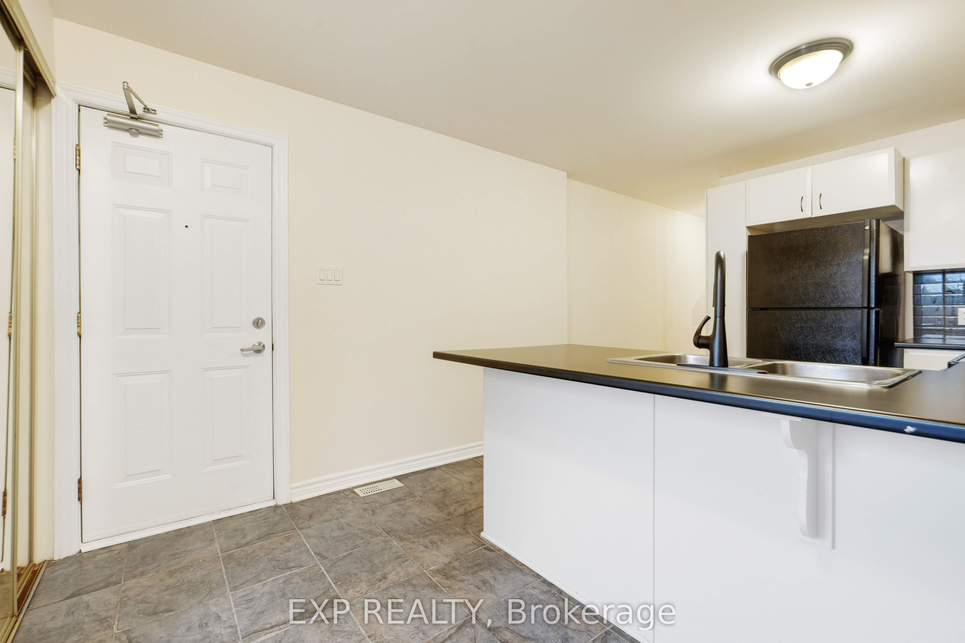 201 Paseo Private 14 Property Photo 4