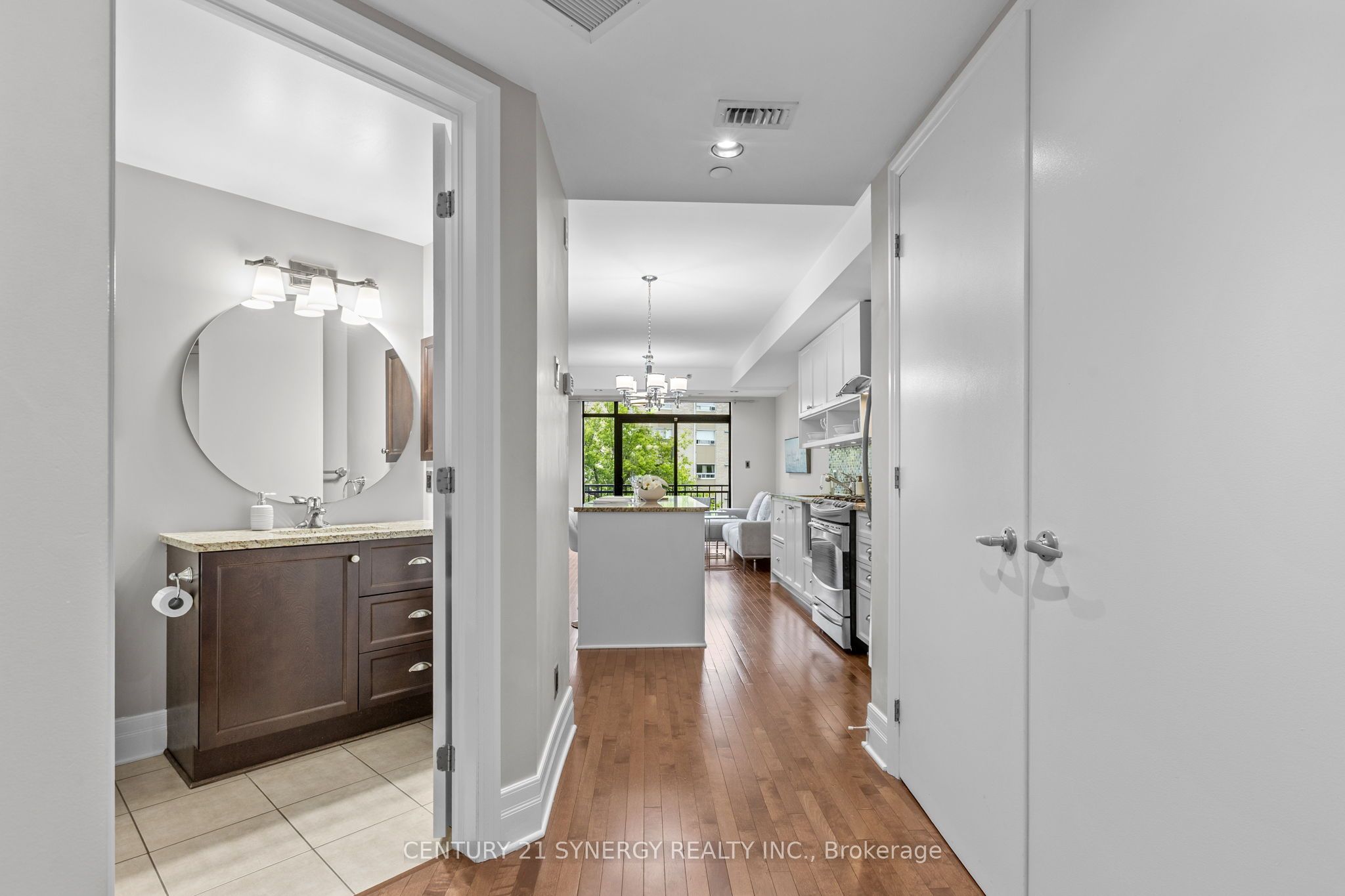 808 Bronson Avenue 312 Property Photo 10