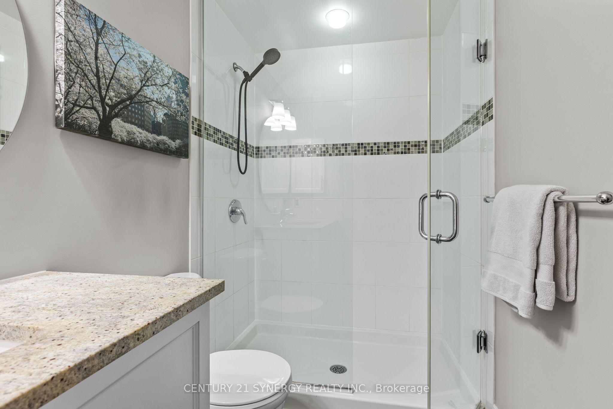 808 Bronson Avenue 312 Property Photo 17