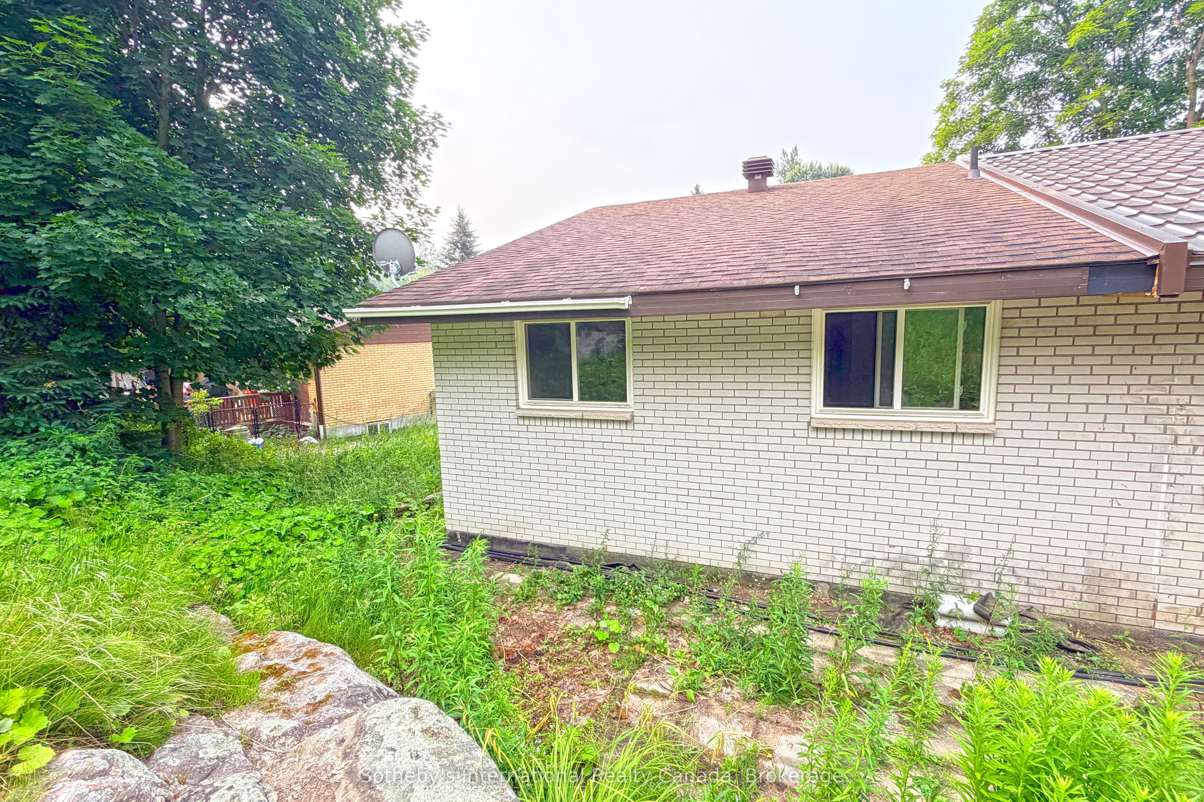 12a Valley Drive Property Photo 4