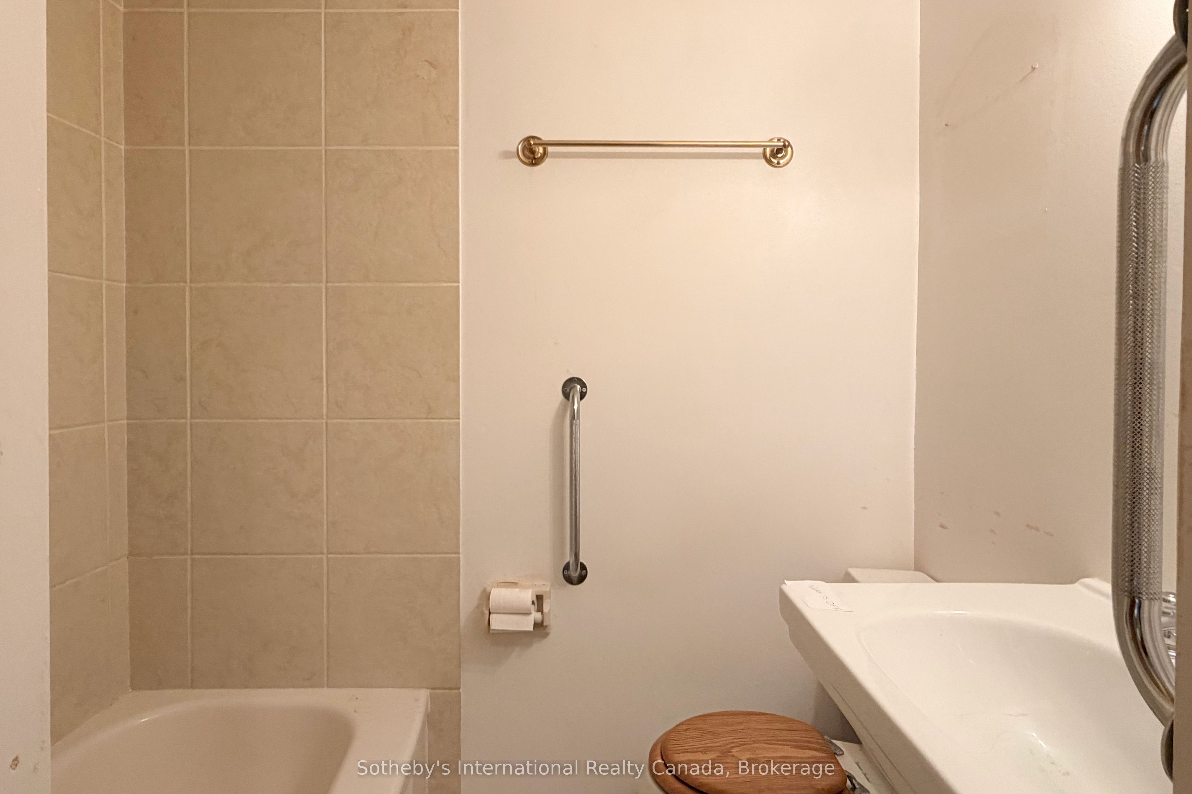 12a Valley Drive Property Photo 15