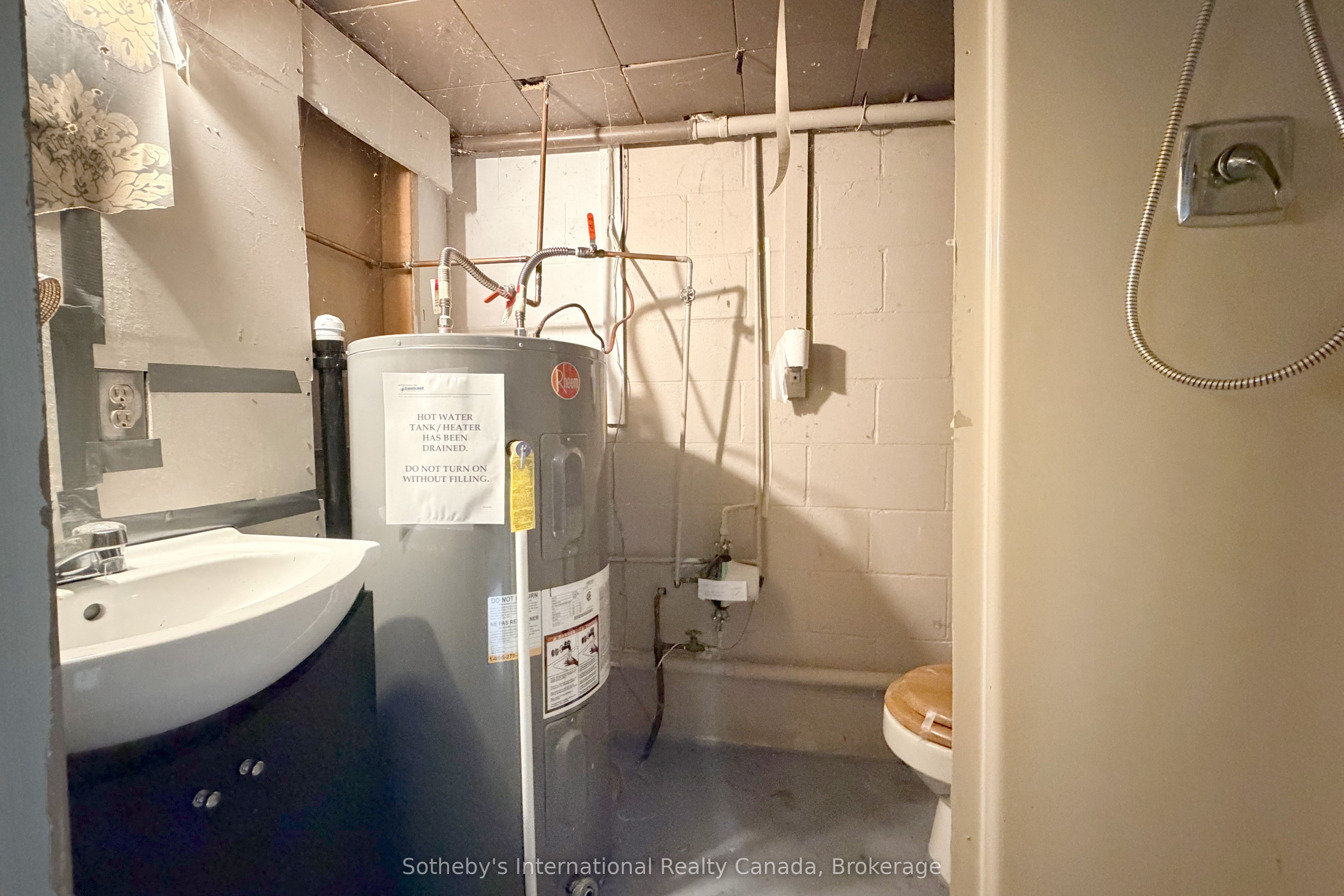 12a Valley Drive Property Photo 22