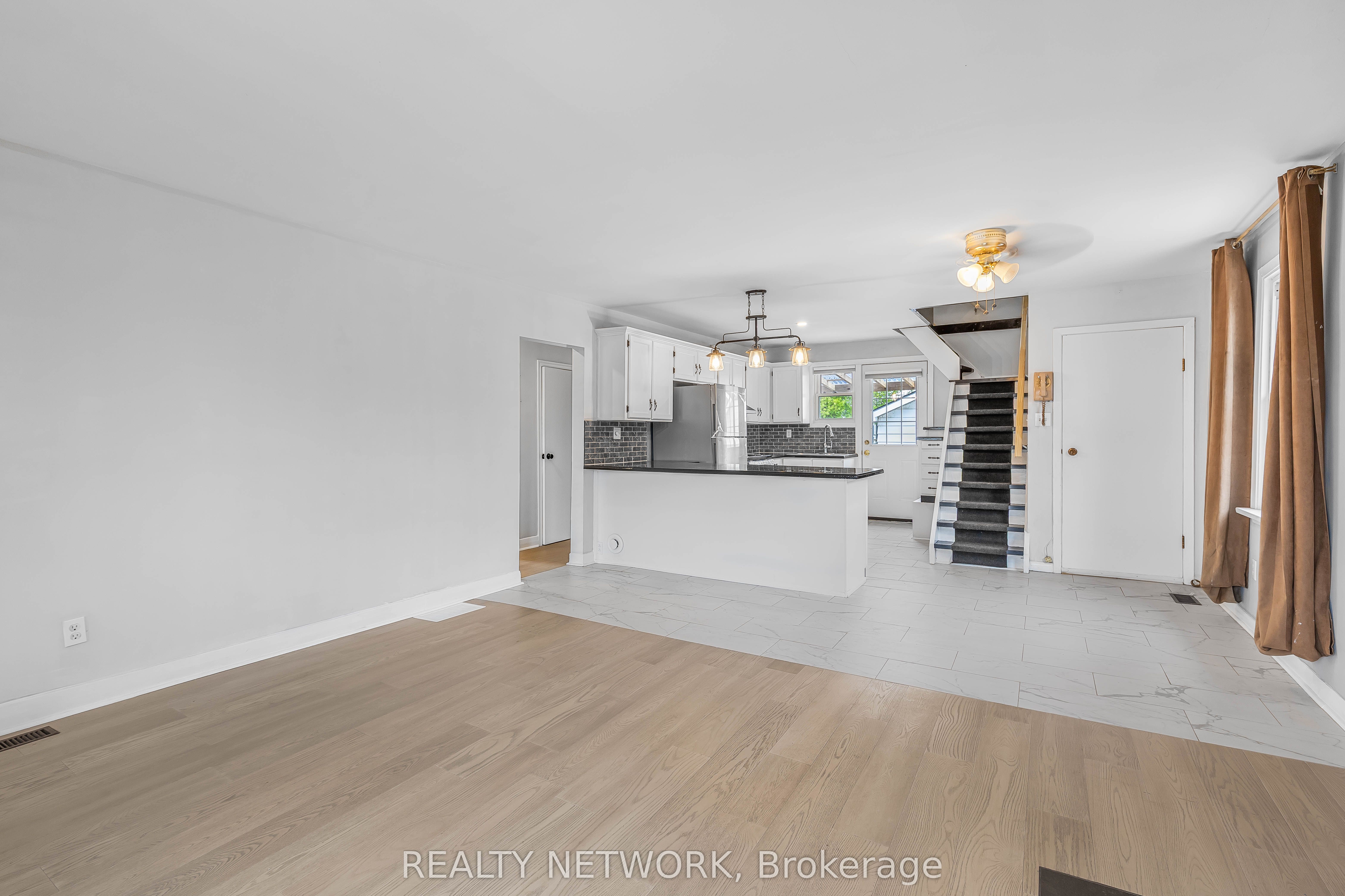 76 Johnston Street Property Photo 3
