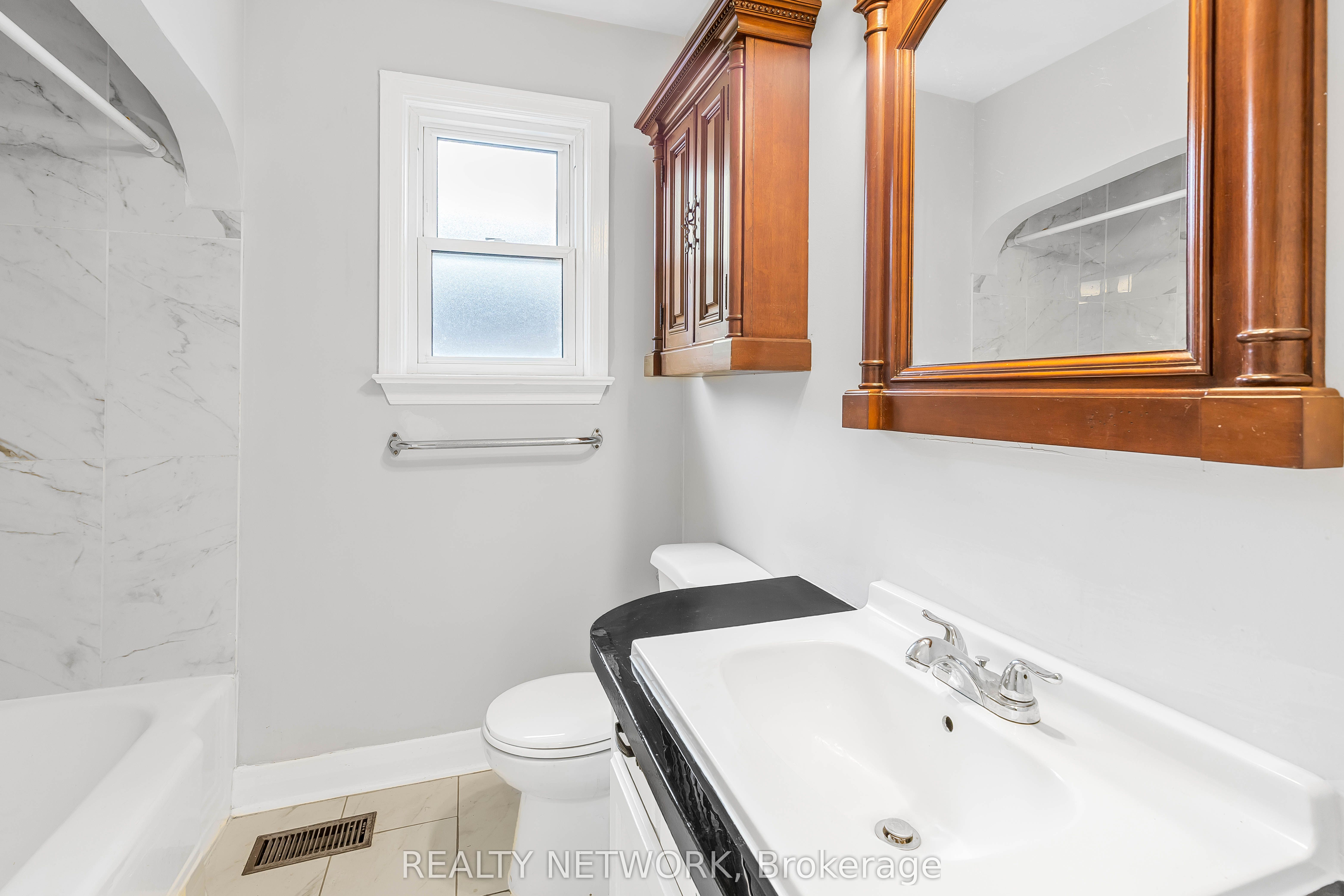 76 Johnston Street Property Photo 11