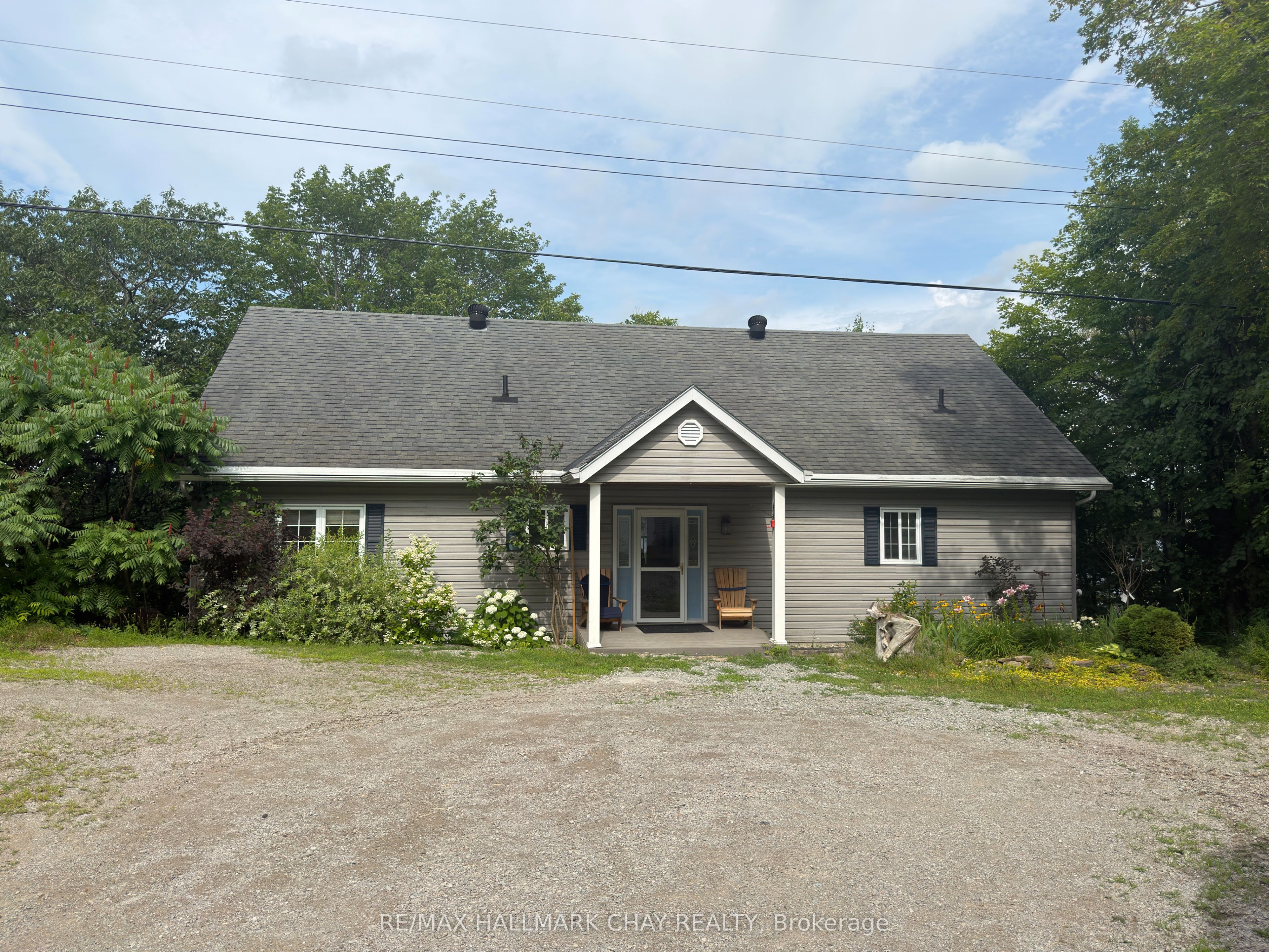 137 Pickerel Point Road Property Photo 6