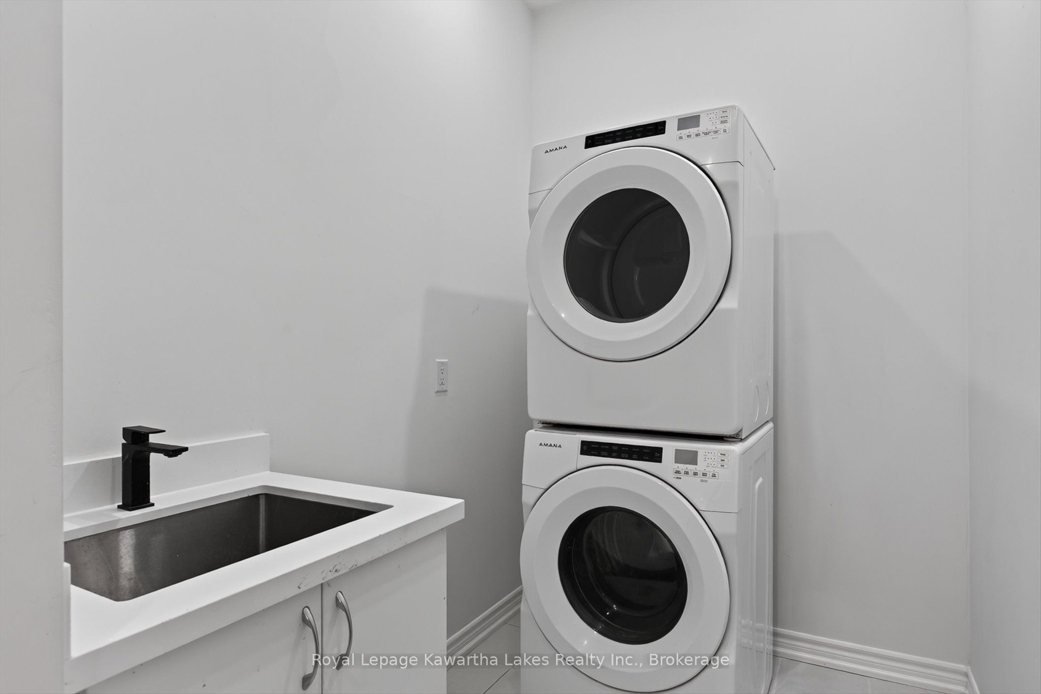 19 Hennessey Crescent Property Photo 18