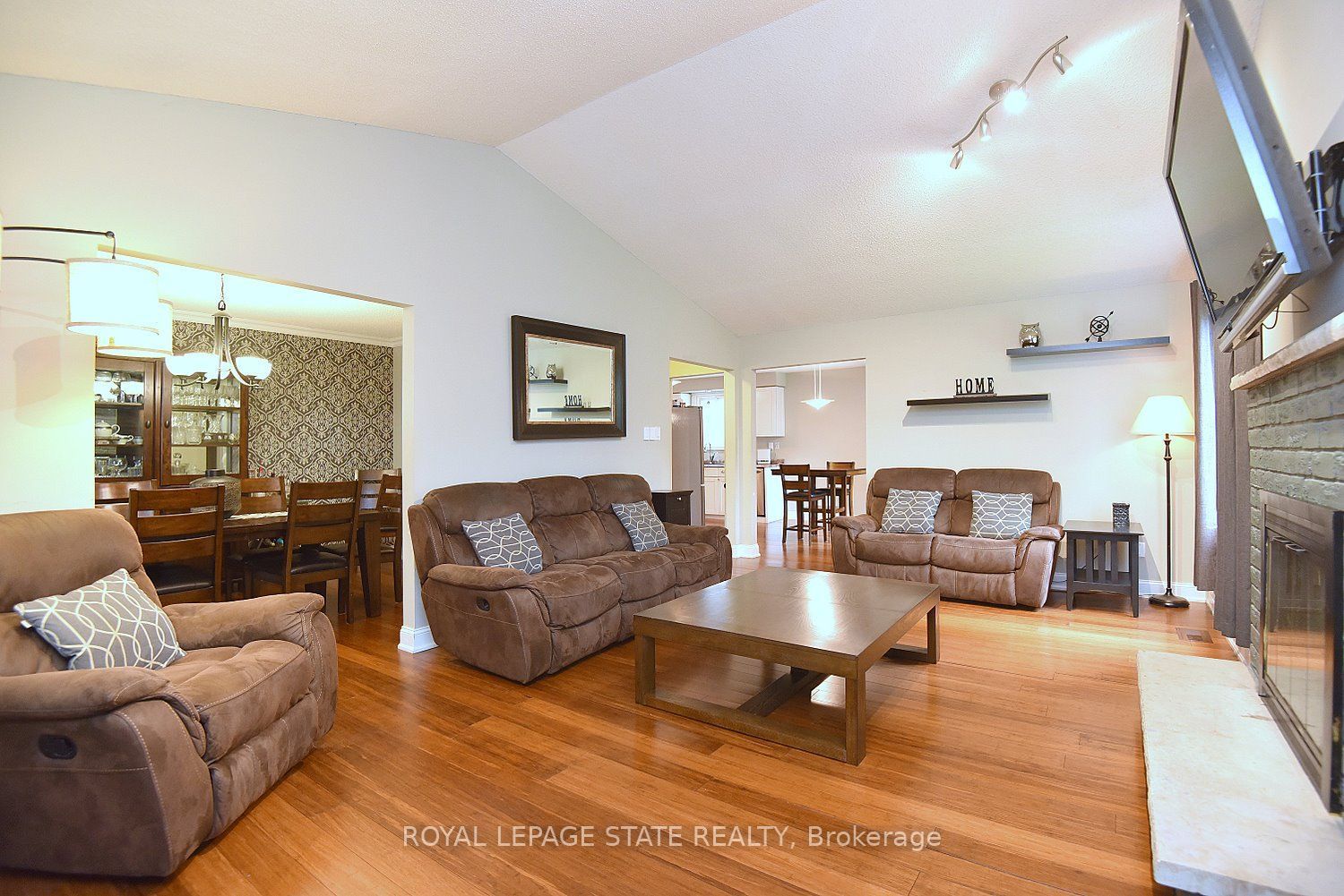 75 Josephine Drive Property Photo 8