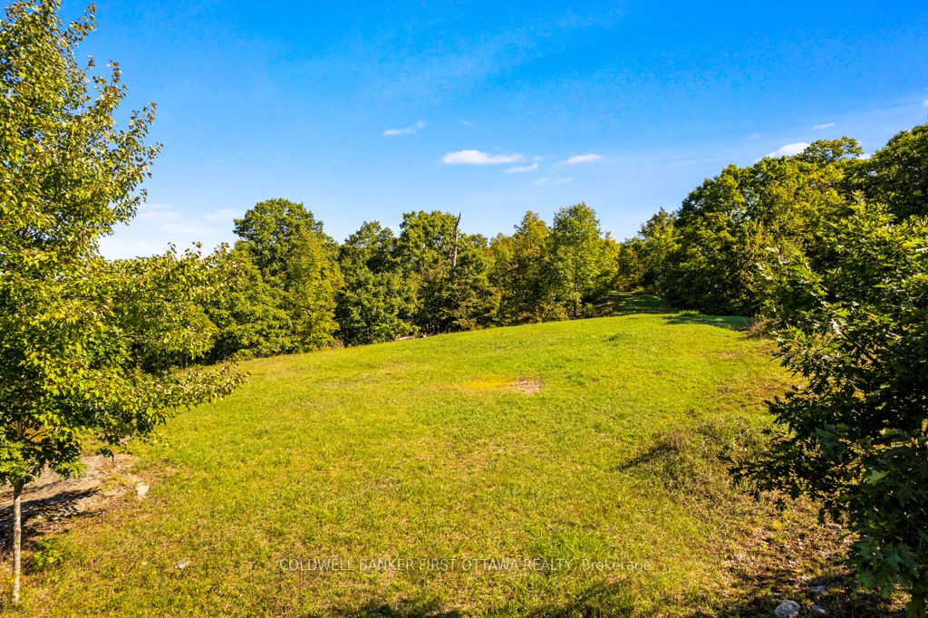 16 Grey Owl Road Property Photo 6