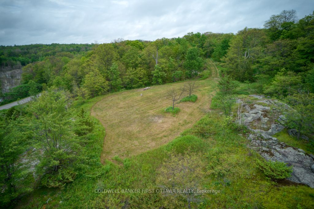 16 Grey Owl Road Property Photo 7