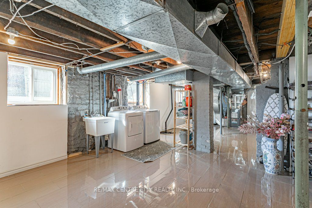 52 Princess Avenue Property Photo 24