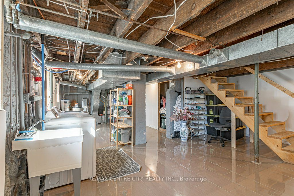 52 Princess Avenue Property Photo 25