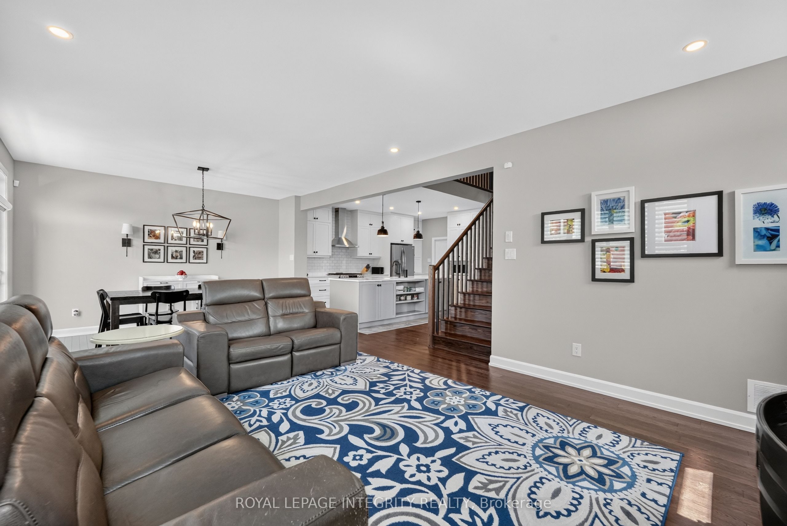 501 Cannes Crescent Property Photo 20