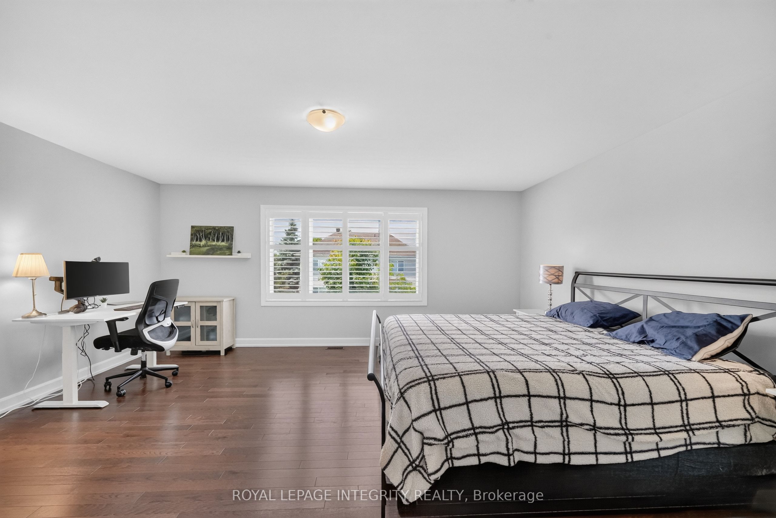 501 Cannes Crescent Property Photo 23