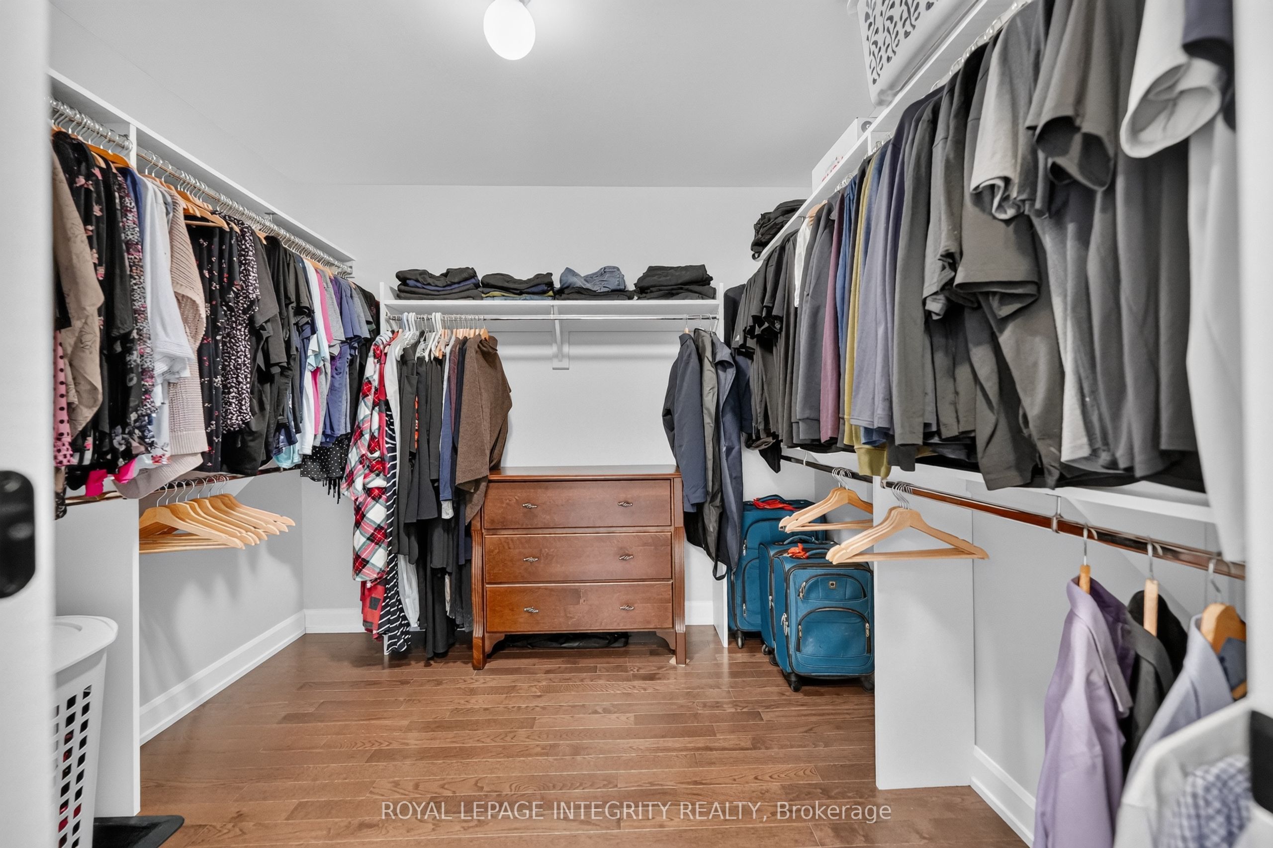 501 Cannes Crescent Property Photo 27