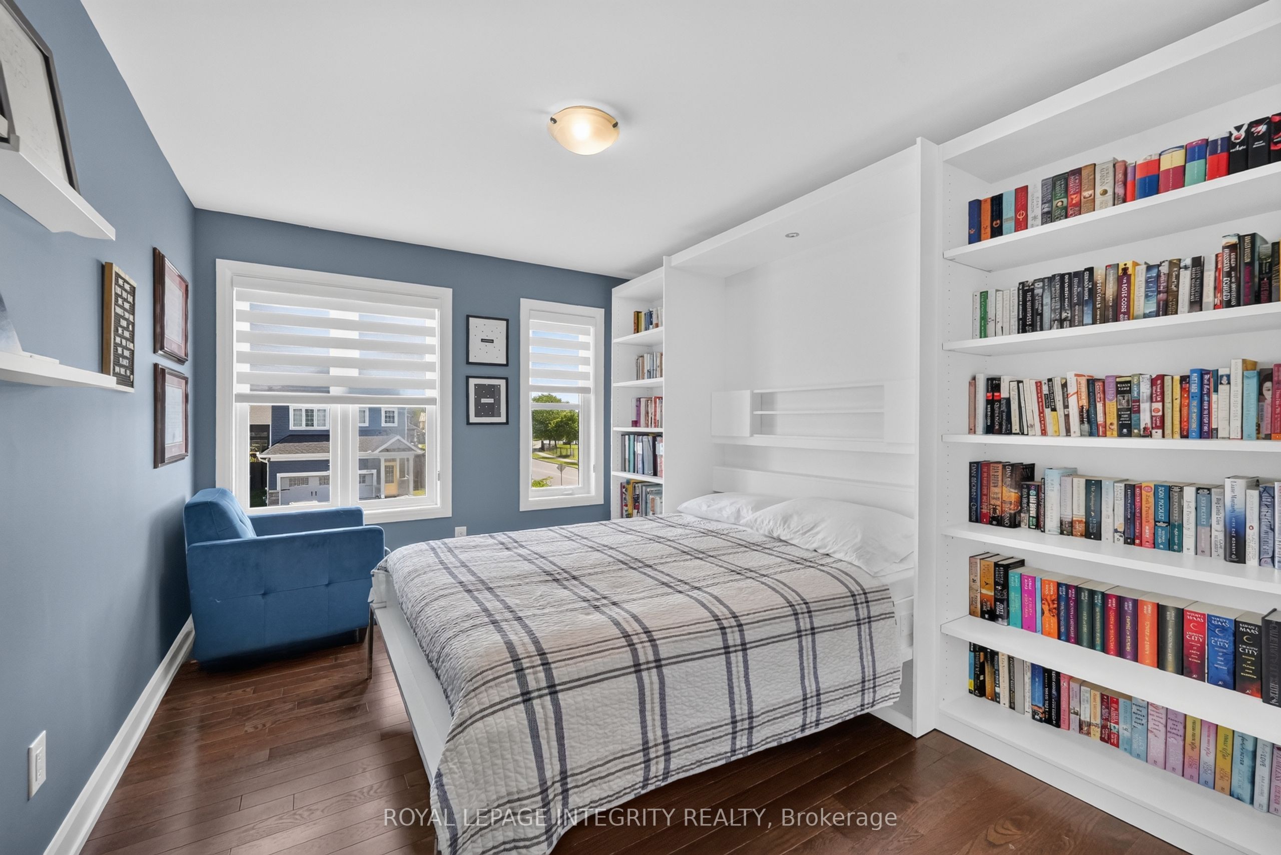 501 Cannes Crescent Property Photo 32