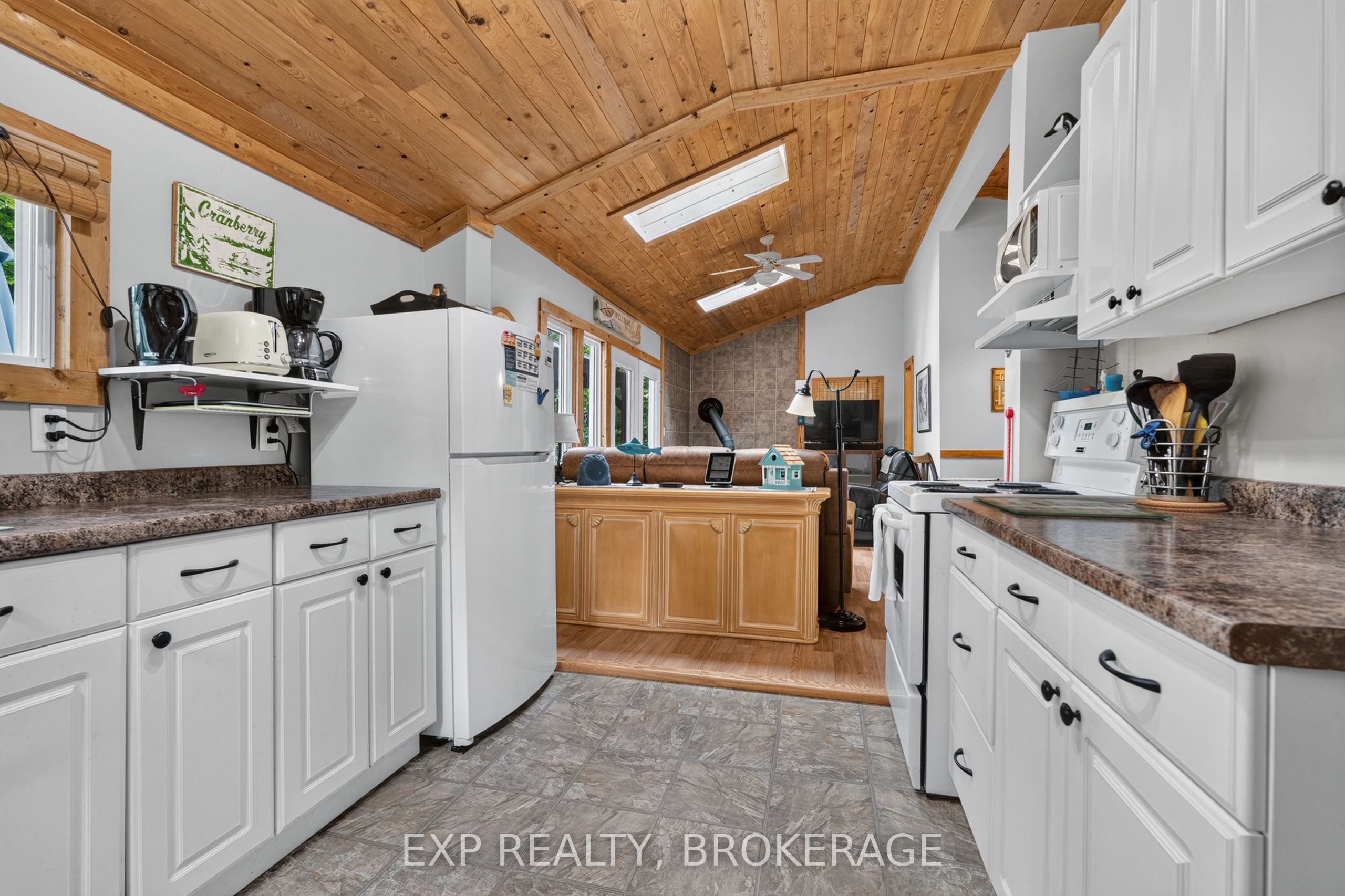 5505 Rideau Road Property Photo 6