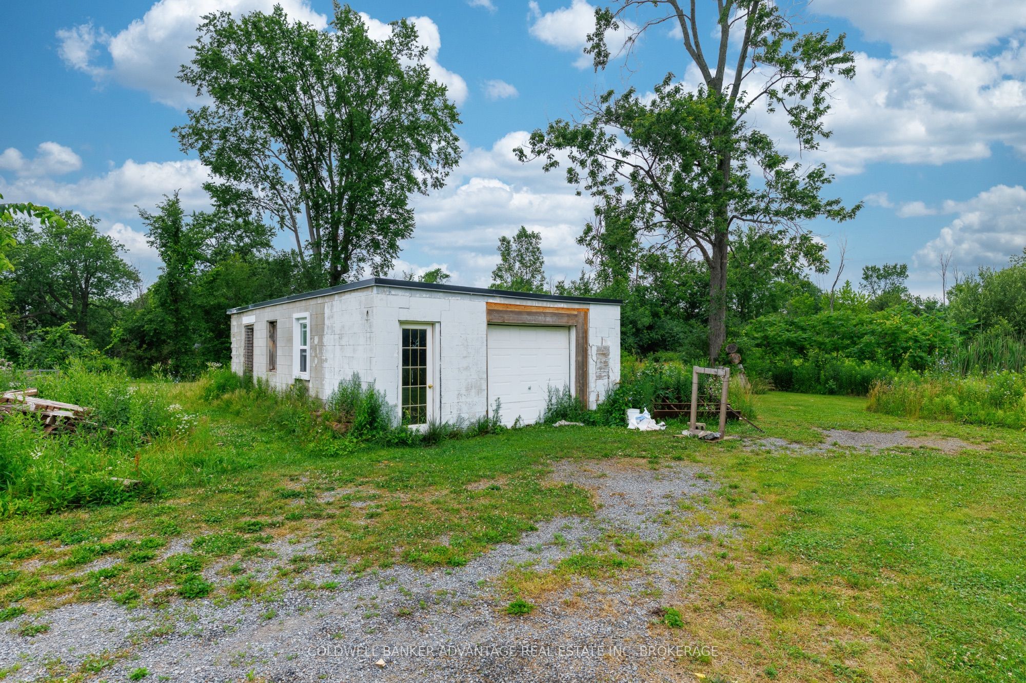 2592 3 Highway Property Photo 32