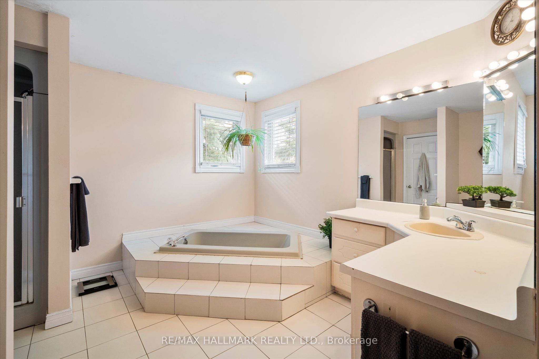 203 Jones Road Property Photo 32
