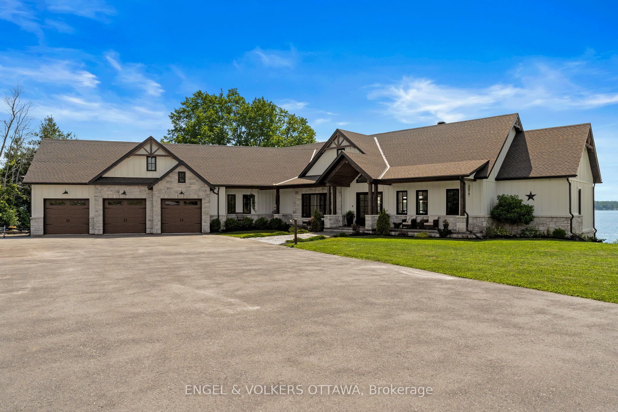 5 Shoreside Way Property Photo 3