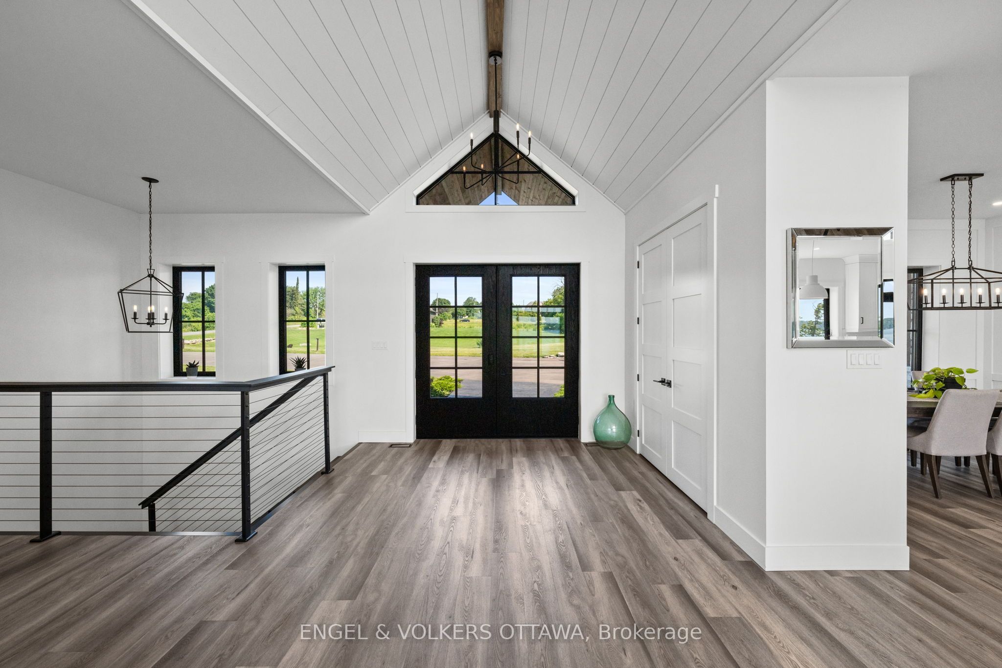 5 Shoreside Way Property Photo 4