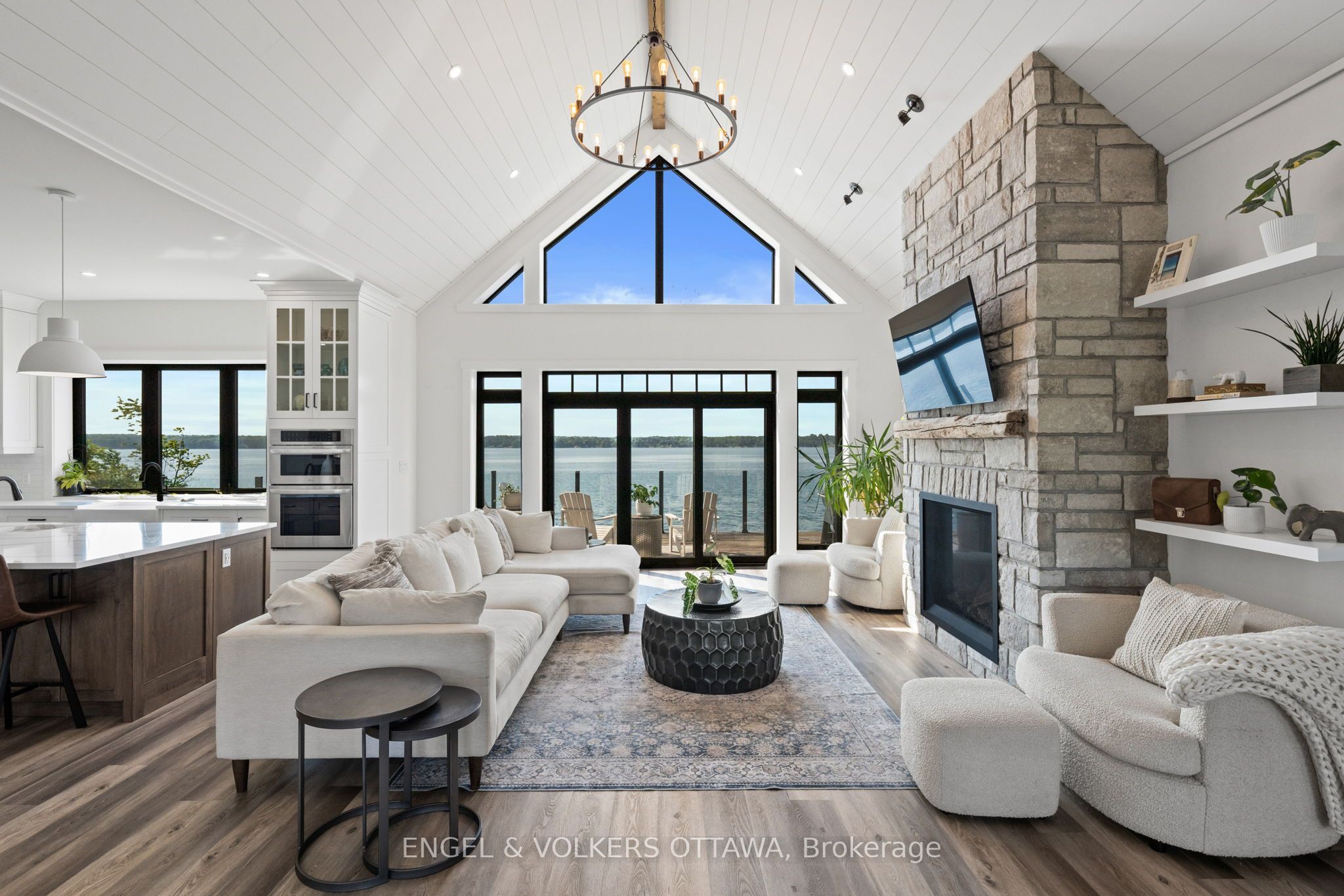 5 Shoreside Way Property Photo 5