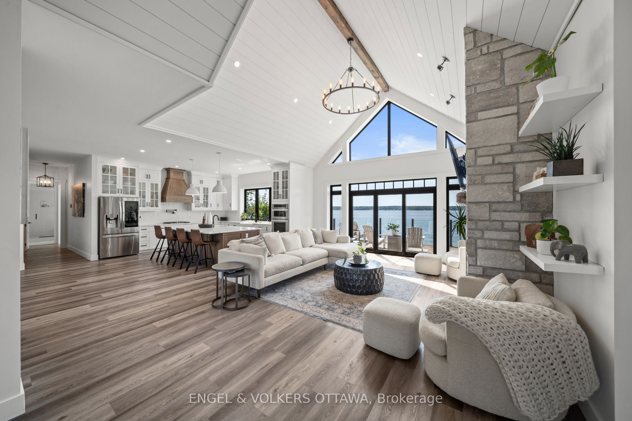 5 Shoreside Way Property Photo 6