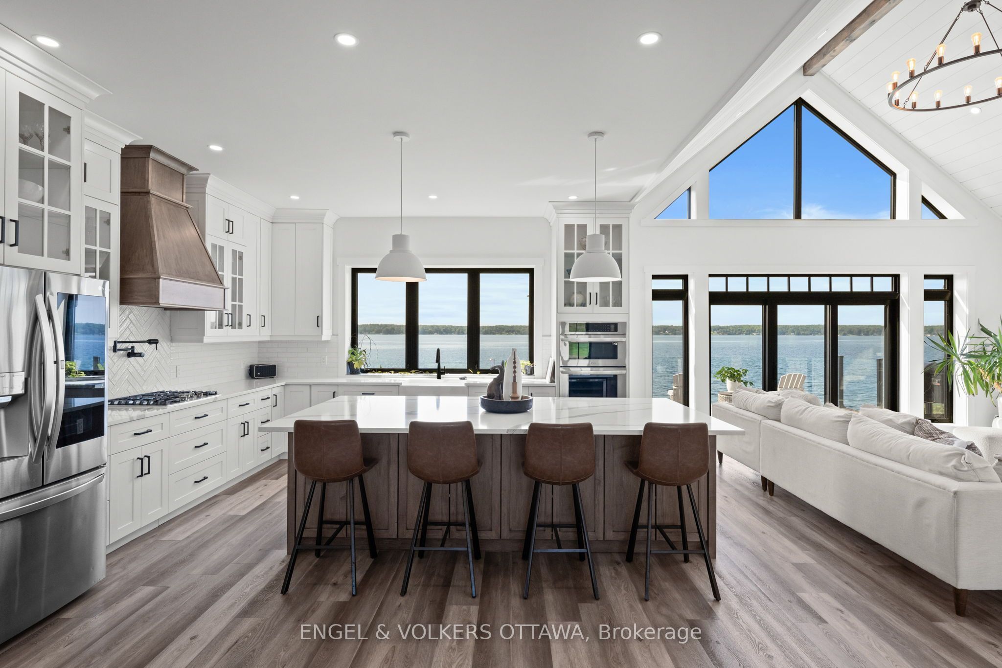 5 Shoreside Way Property Photo 7