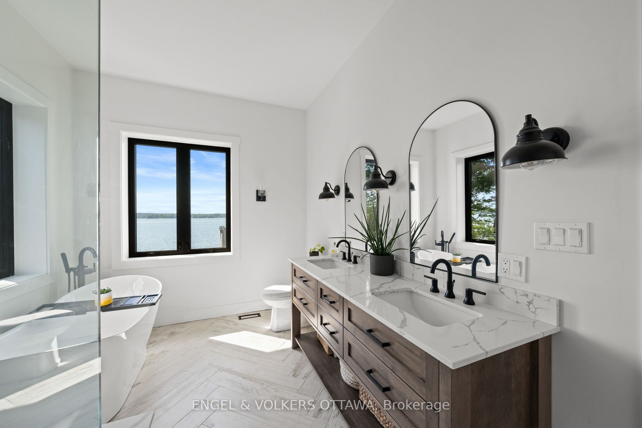 5 Shoreside Way Property Photo 12