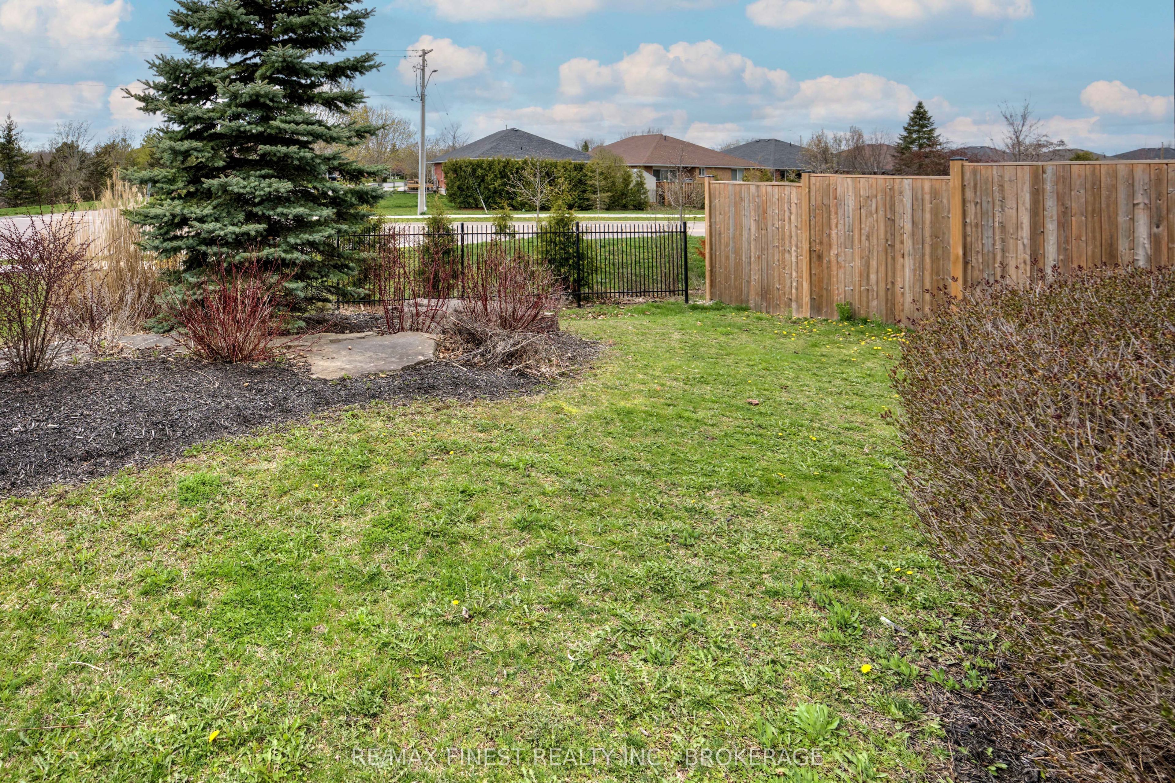 64 Tessa Boulevard Property Photo 8