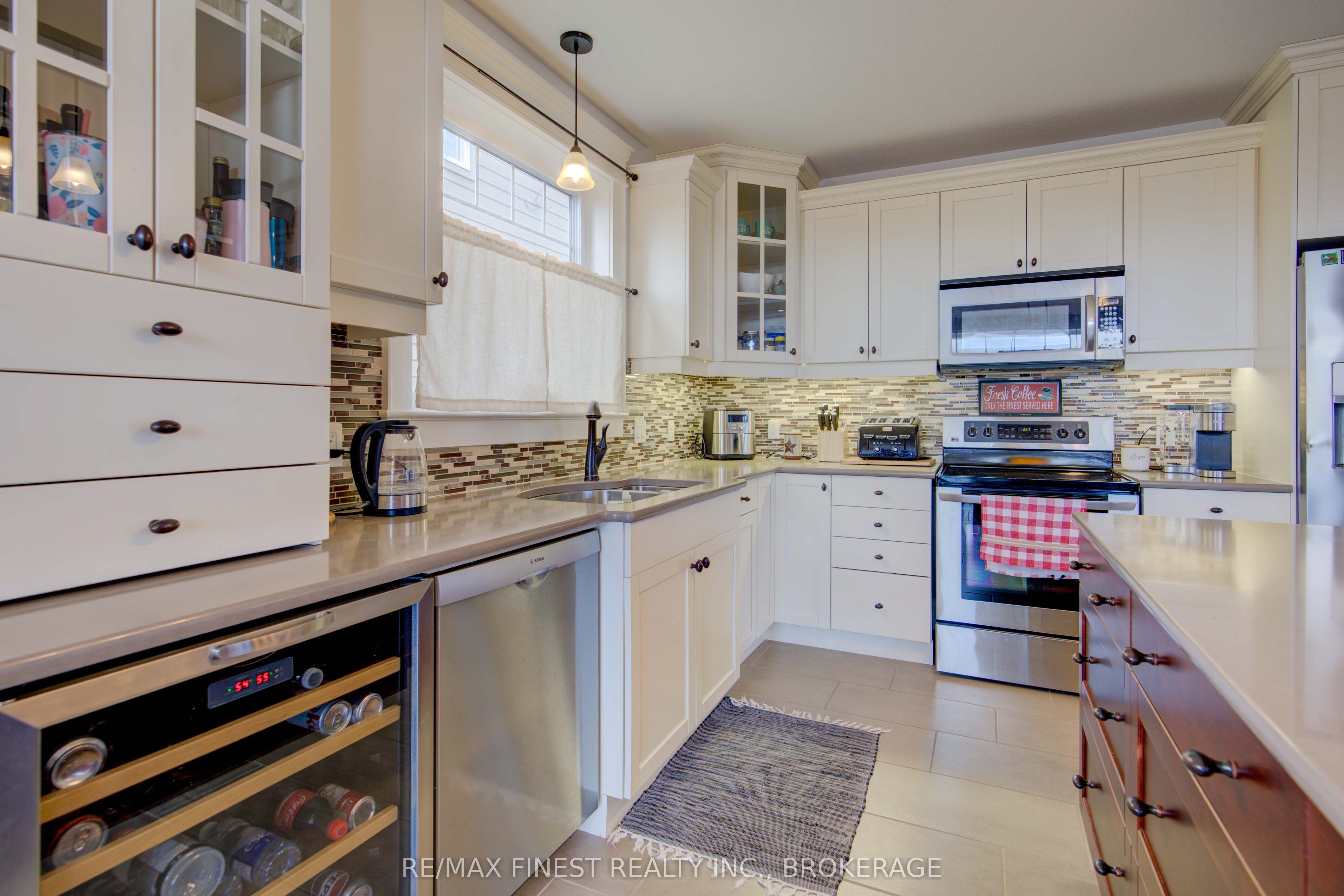 64 Tessa Boulevard Property Photo 22