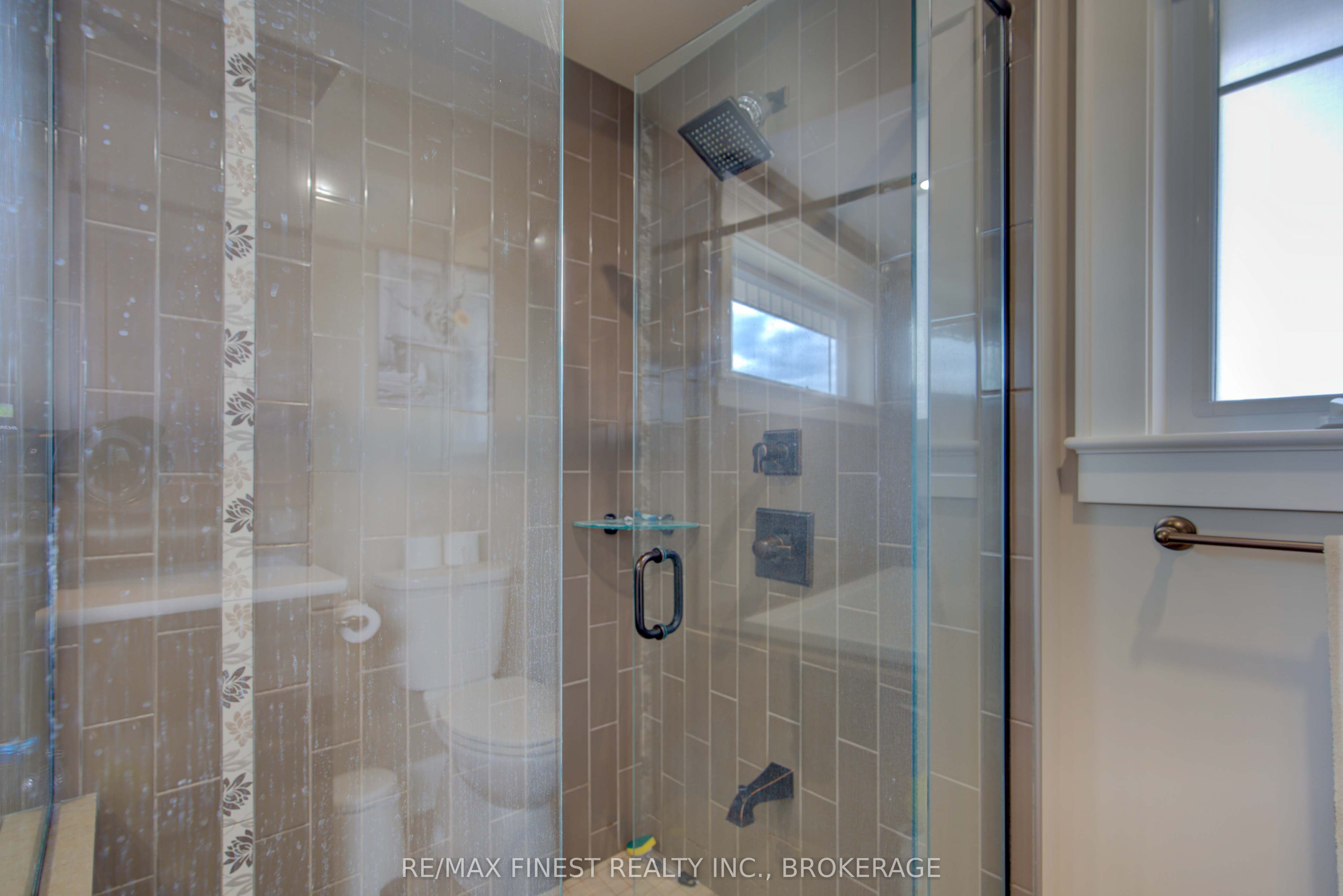 64 Tessa Boulevard Property Photo 32