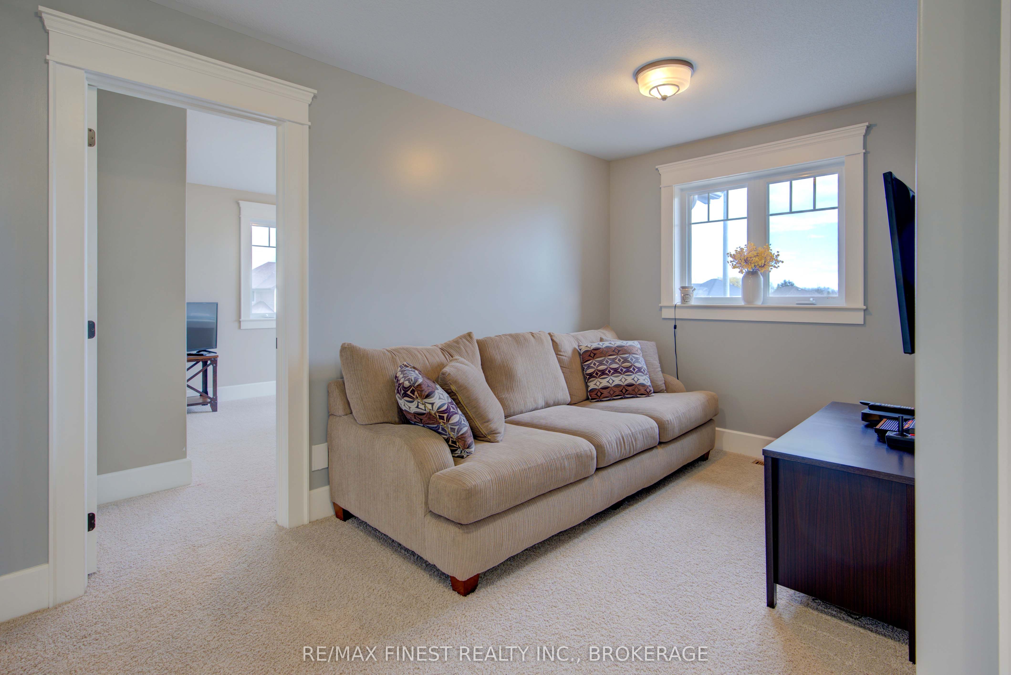 64 Tessa Boulevard Property Photo 34