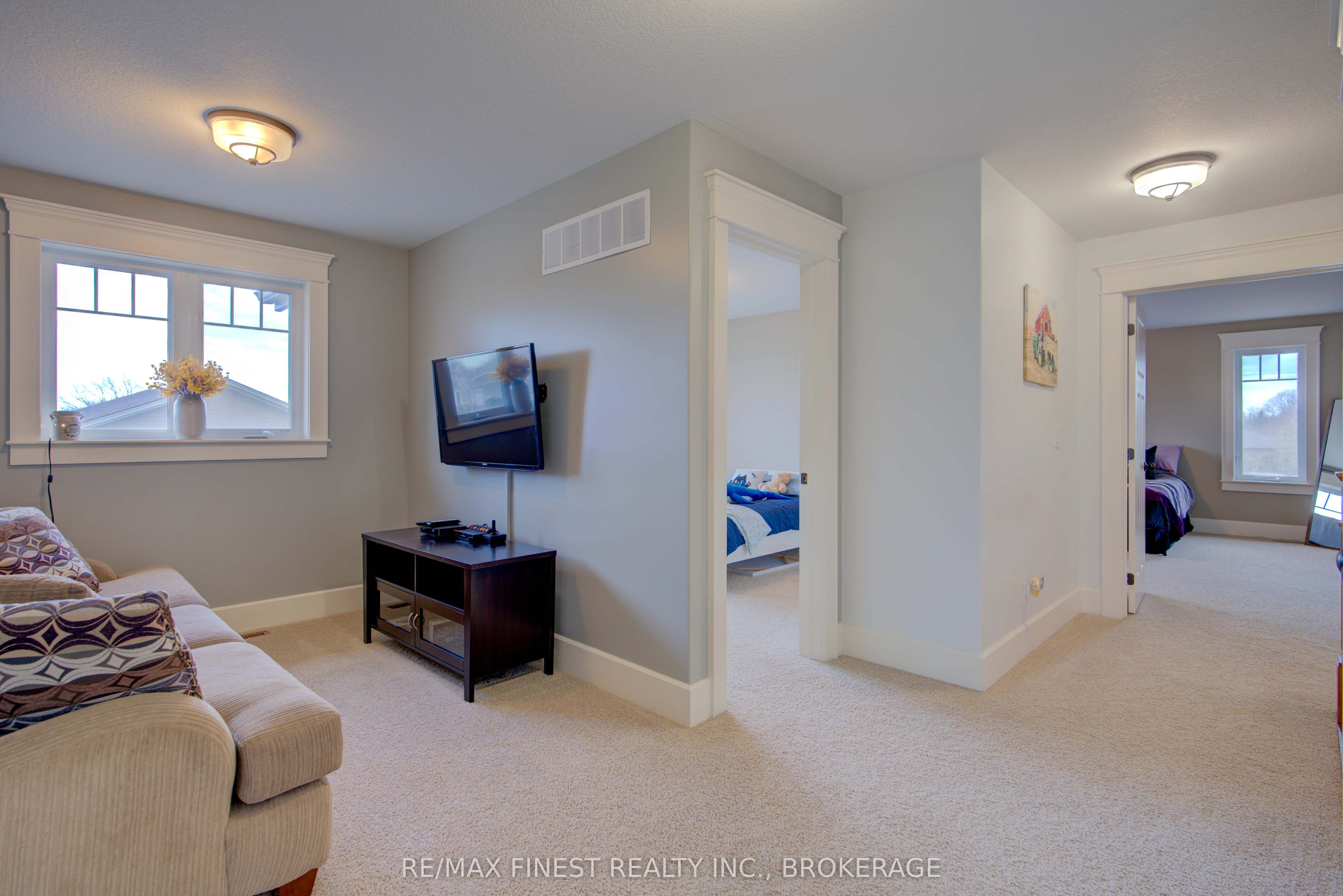 64 Tessa Boulevard Property Photo 35