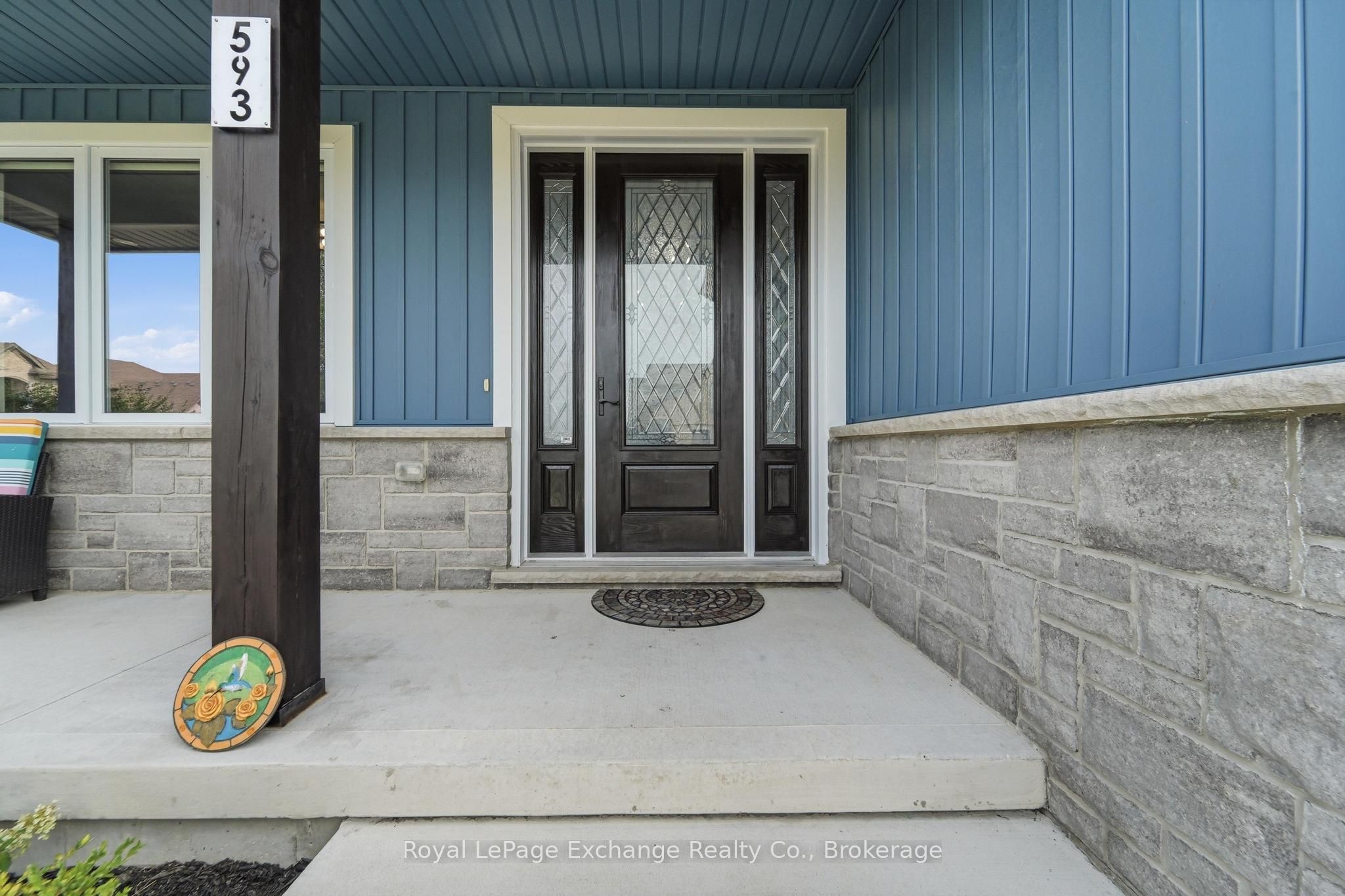 593 Morrison Crescent Property Photo 5